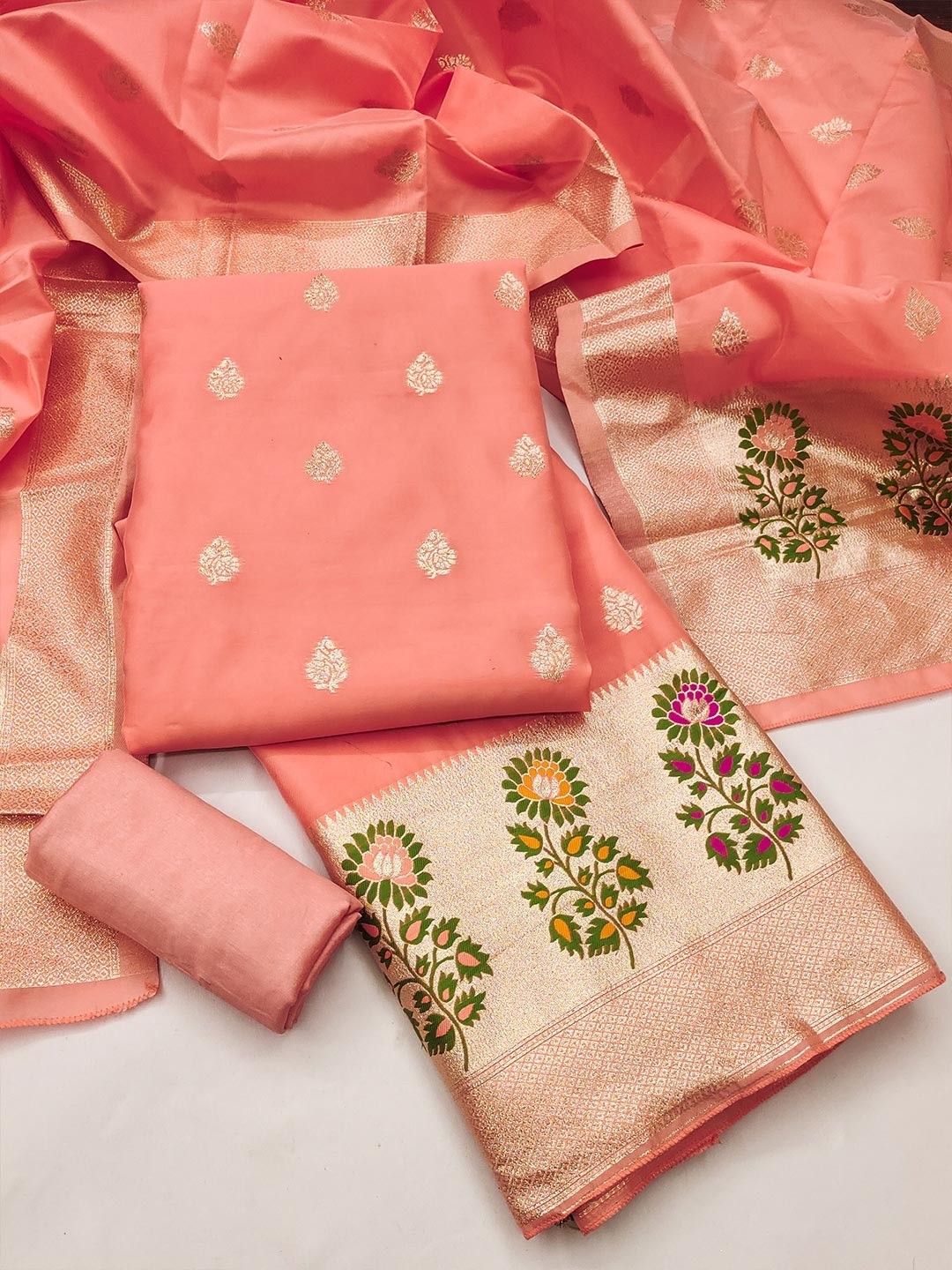 Luxurious Peach Banarasi Silk Dress Material With Floral Weaving Jacquard & Meenakari Artistry - Image 5