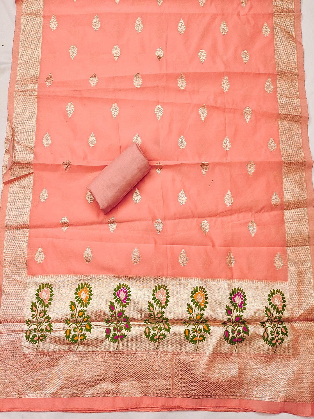 Luxurious Peach Banarasi Silk Dress Material With Floral Weaving Jacquard & Meenakari Artistry - Image 3