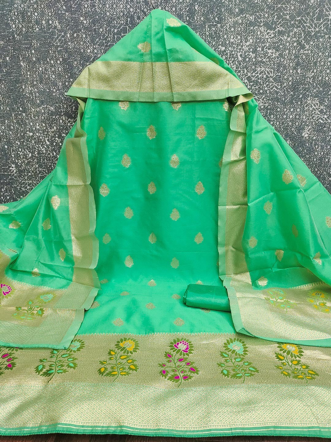 Luxurious Sea Green Banarasi Silk Dress Material With Floral Weaving Jacquard & Meenakari Artistry - Image 2