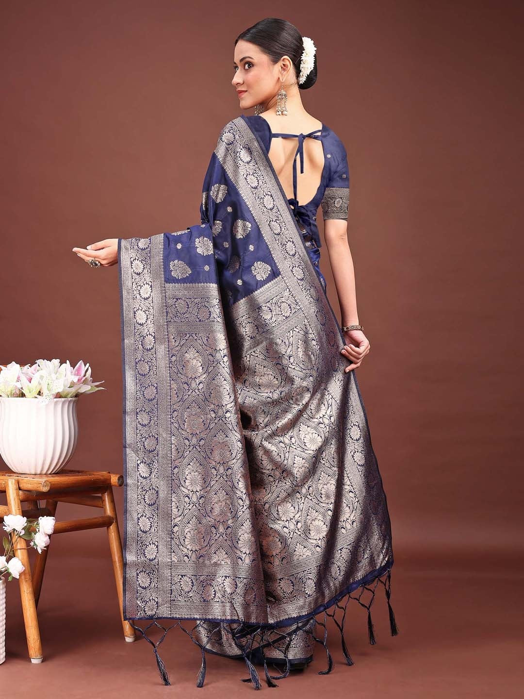 Navy Blue Banarasi Silk Saree with Intricate Silver Zari Weaving for Festive Elegance - Image 4