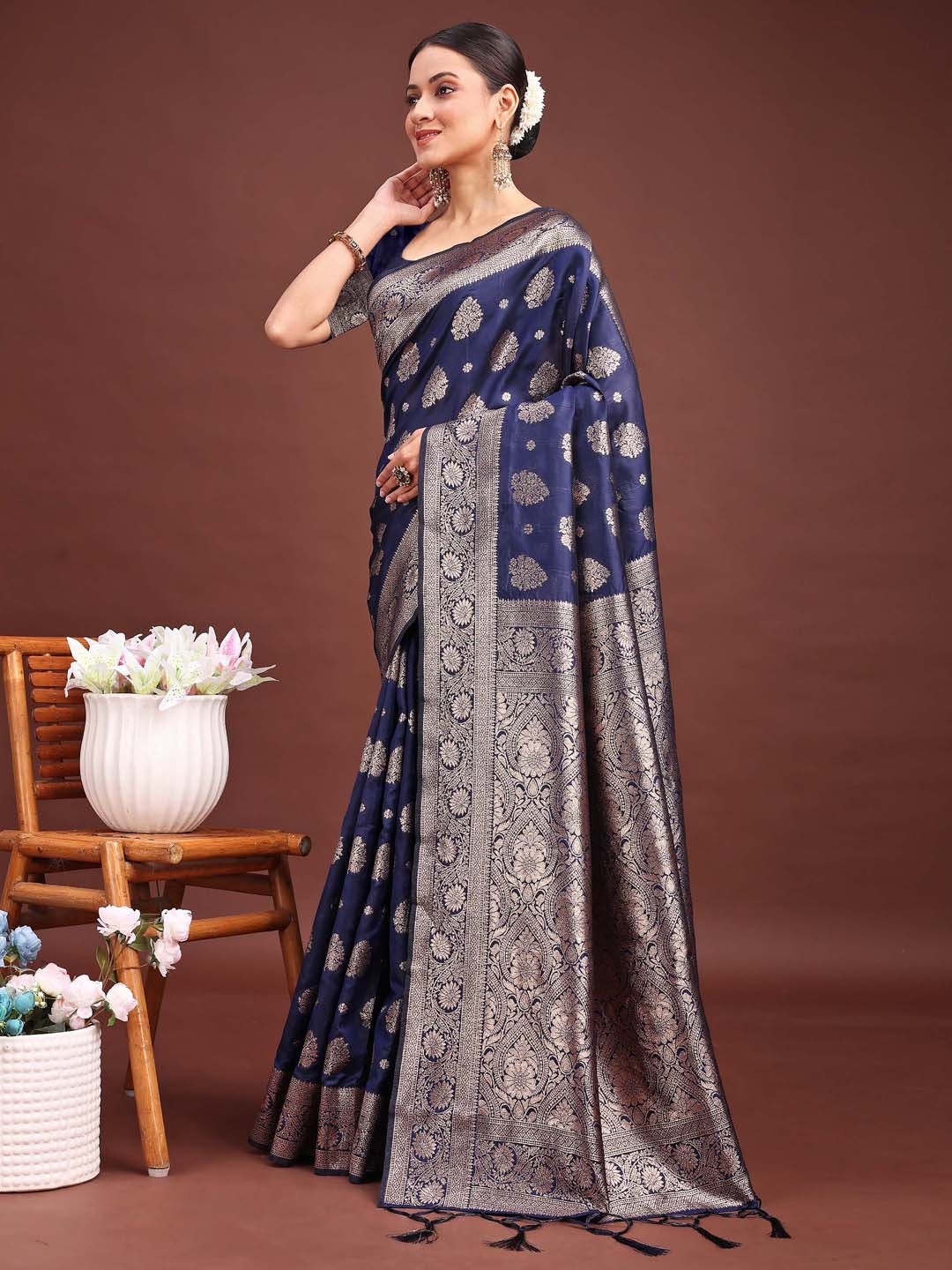 Navy Blue Banarasi Silk Saree with Intricate Silver Zari Weaving for Festive Elegance - Image 3