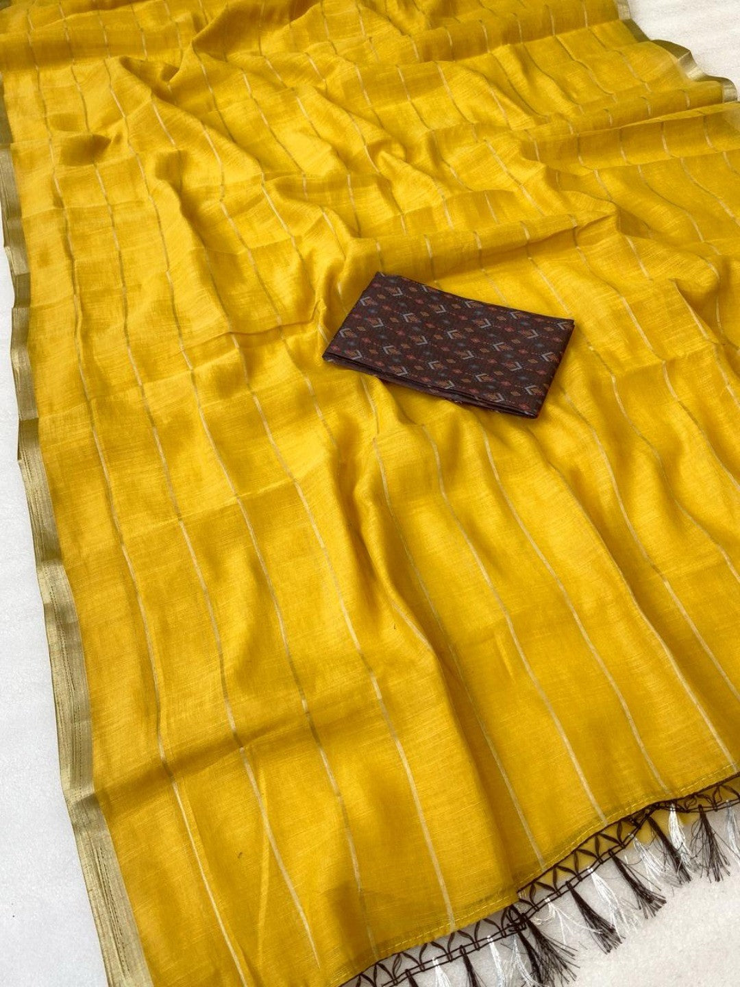 Graceful Yellow Stripe Pattern Linen Saree Featuring Fine Self Zari Weaving With Tassel Pallu - Image 3