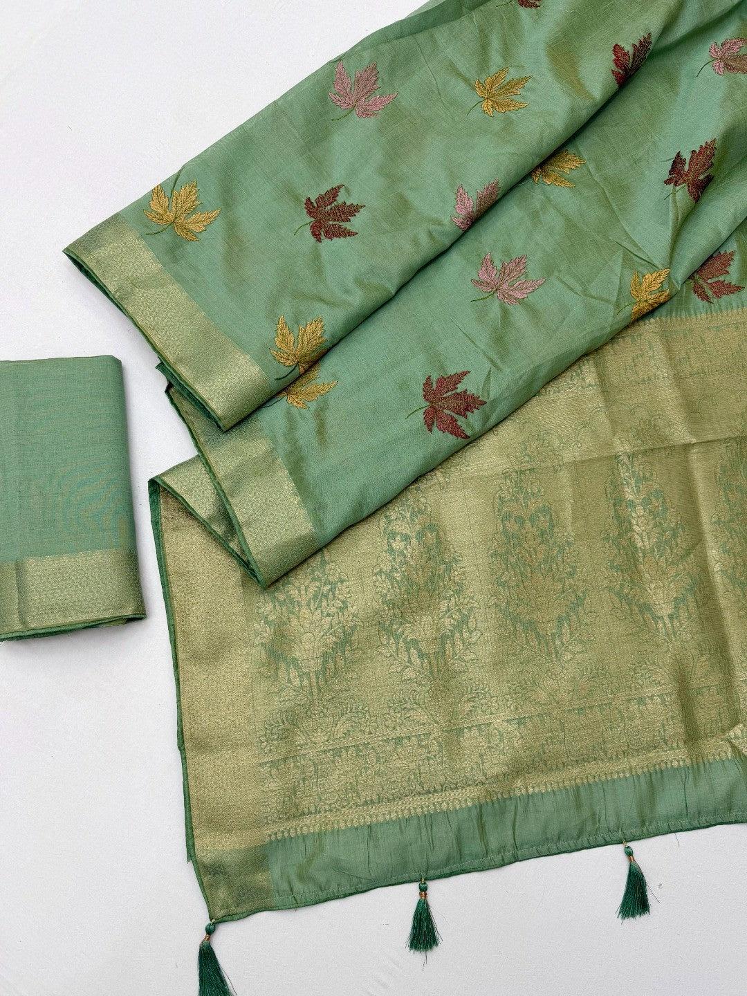 Sophisticated Pista Green Cotton Blend Saree Enhanced With Leaf Embroidery & Lustrous Zari Weaving - Image 3