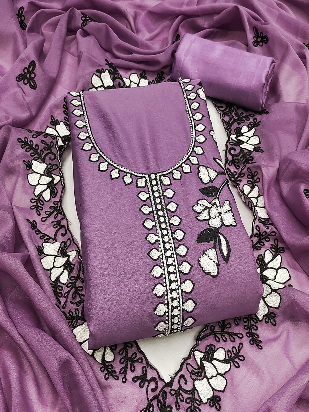 Purple Premium Star Georgette Dress Material Featuring Intricate Floral Embroidery - Image 4