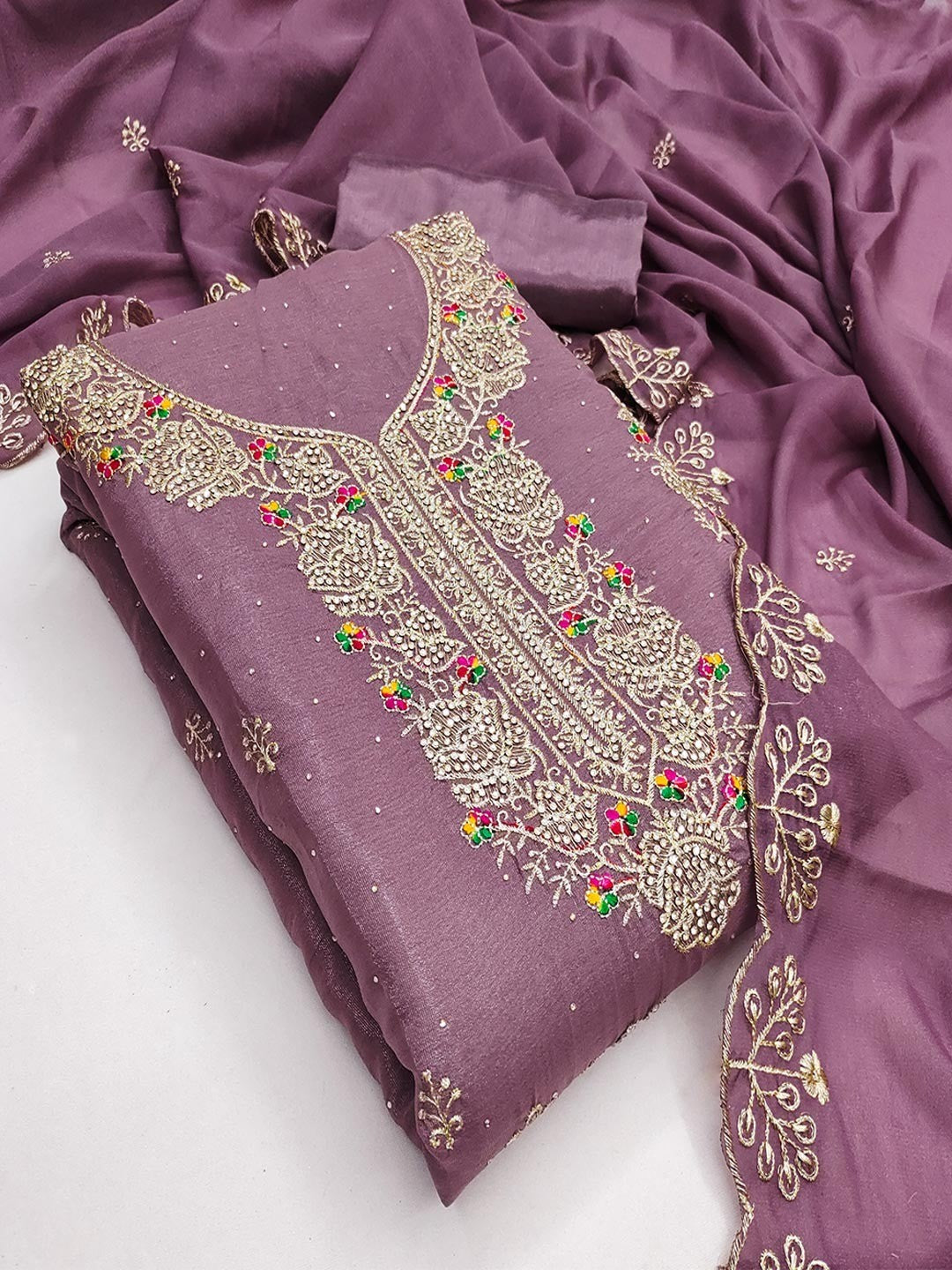 Onion Pink Floral Embroidery Georgette Dress Material With Shimmering Zarkan & Diamond Accents - Image 4