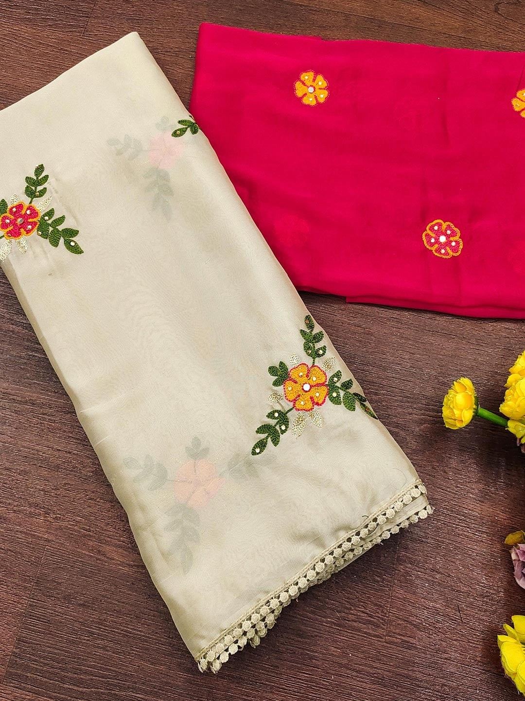 Offwhite Viscose Saree with Floral Embroidery and Pink Blouse - Image 4