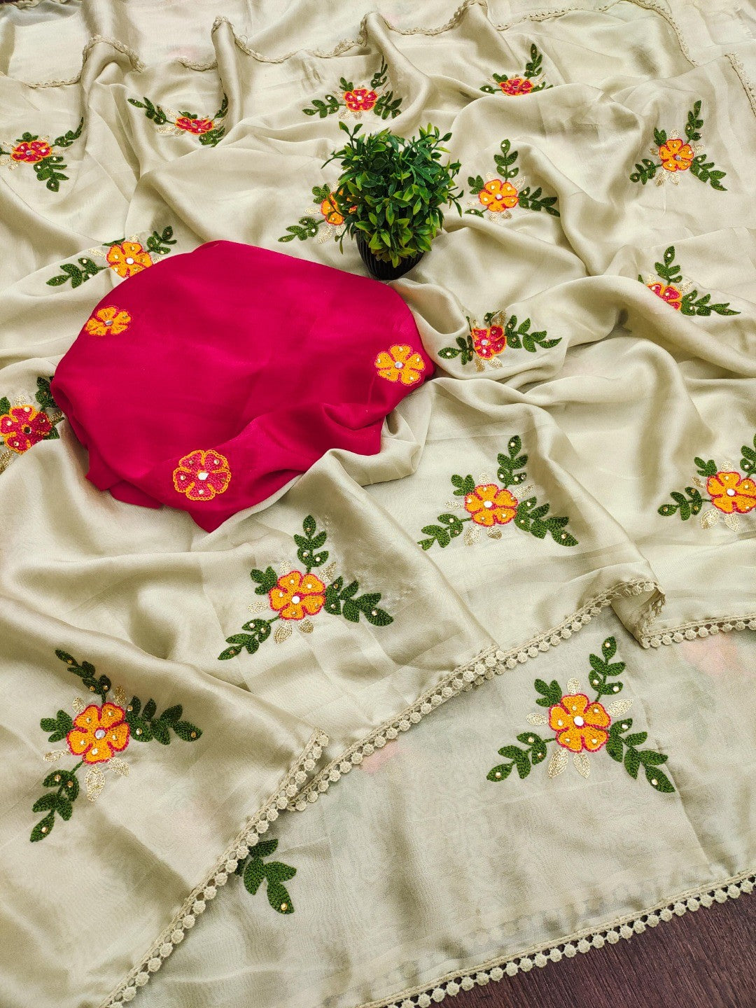 Offwhite Viscose Saree with Floral Embroidery and Pink Blouse - Image 3