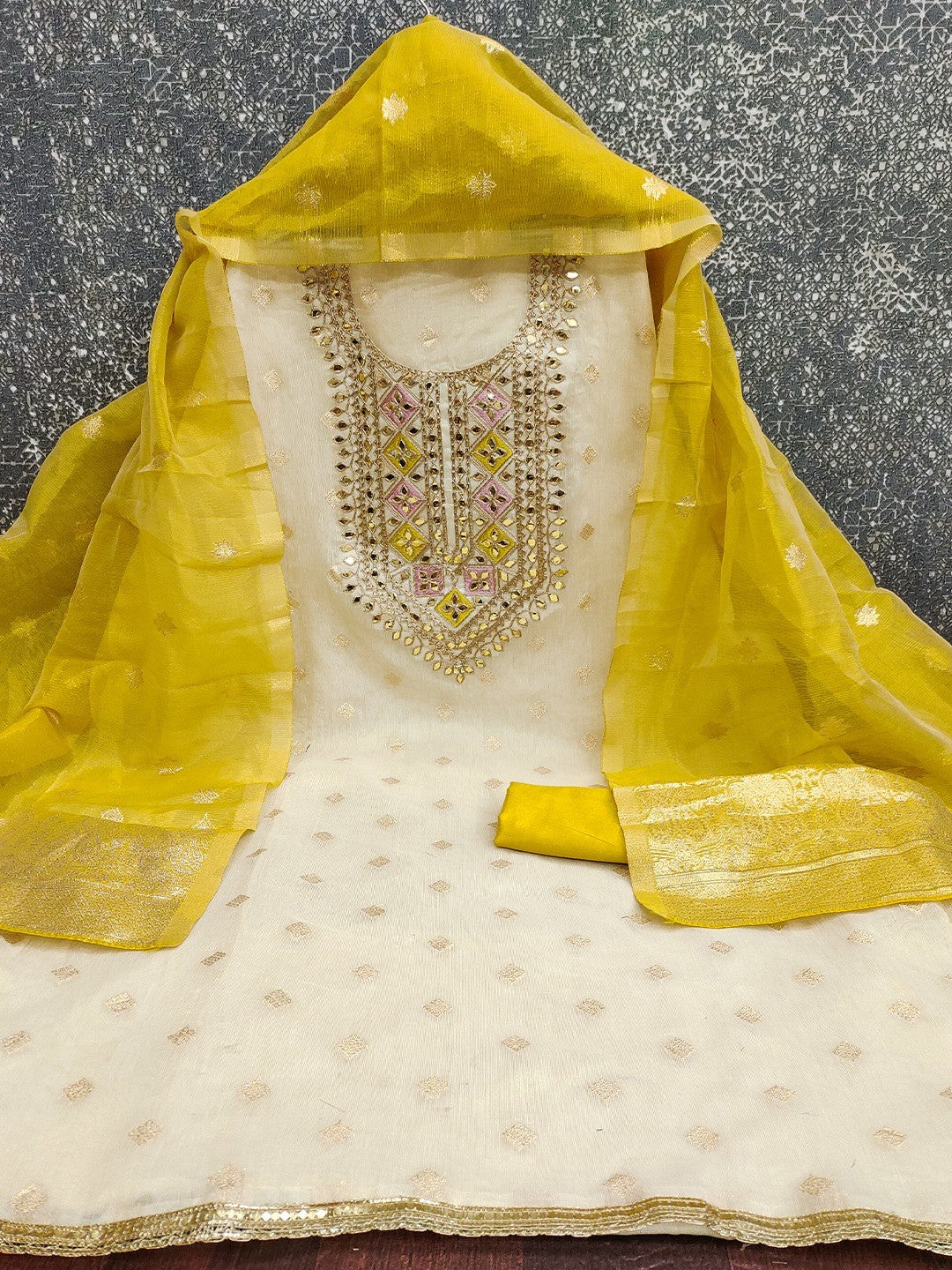 Cream & Mehendi Green Jacquard Dress Material Adorned with Classic Butti Weaving Work - Image 3