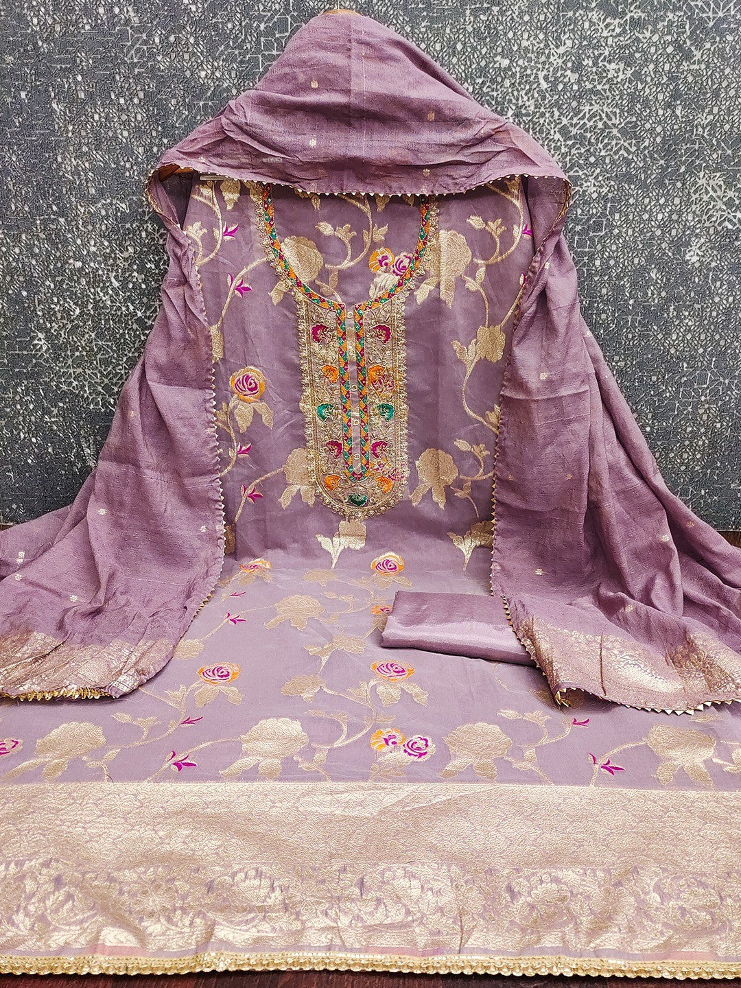 Mauve Elegant Modal Jacquard Dress Material Adorned with Intricate Zari Weaving - Image 3