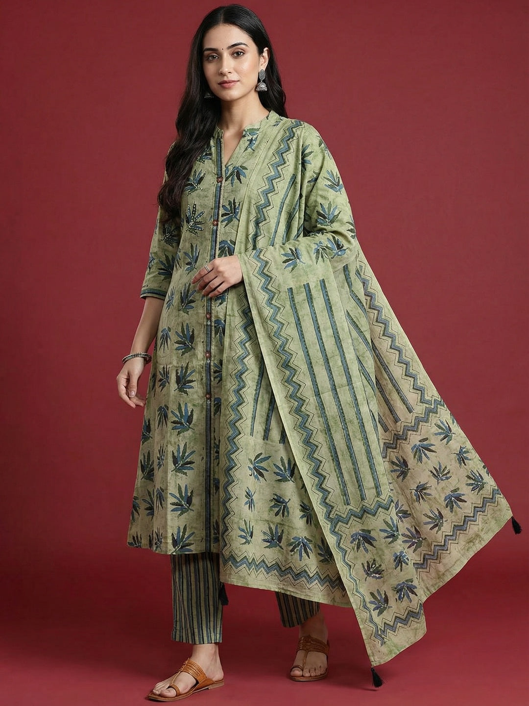 Blue Floral Printed Pure Cotton Straight Fit Salwar Suit - Image 1