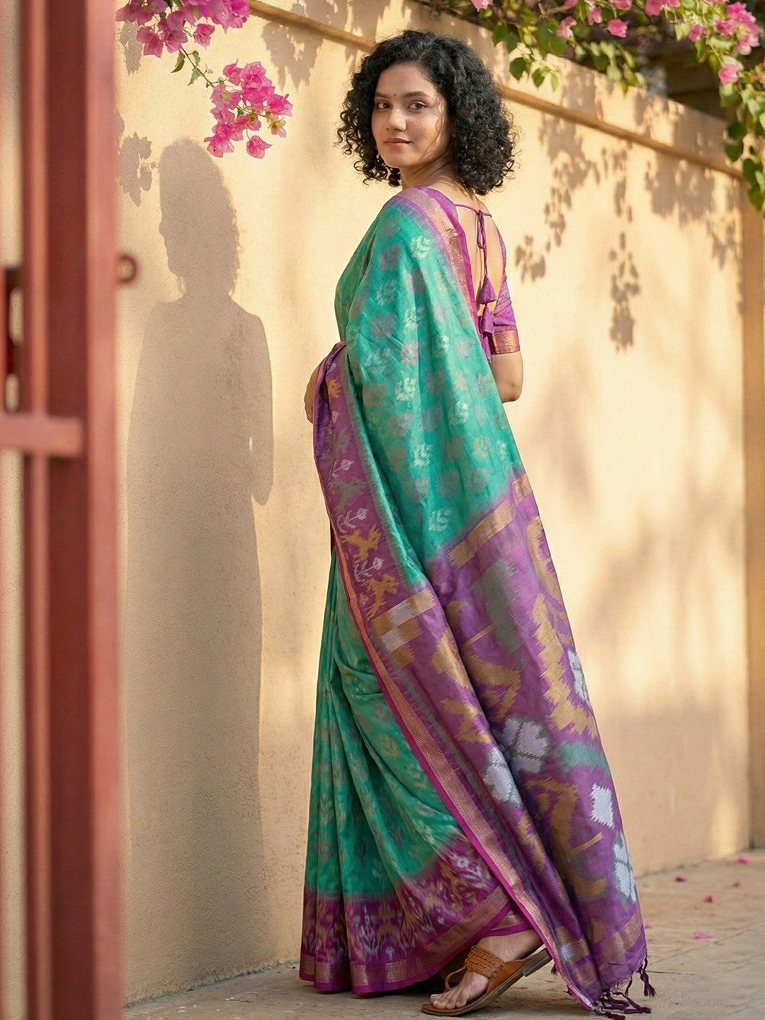 Classic Rama Green Ikkat Inspired Silk Blend Saree Featuring Traditional Zari Weaving Work - Image 3