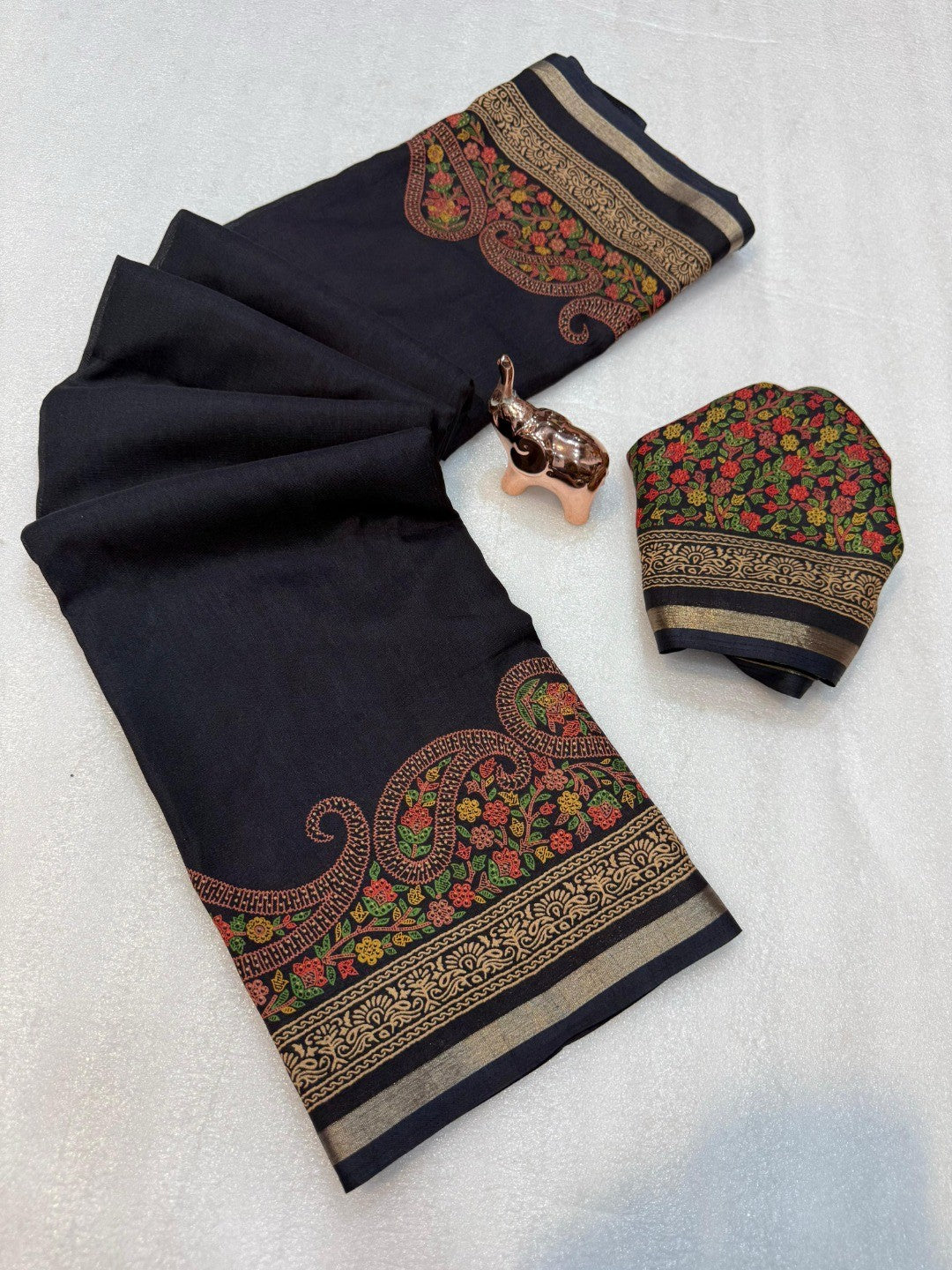 Black Tussar Silk Saree with Classic Paisley Pattern and Refined Traditional Finish - Image 2