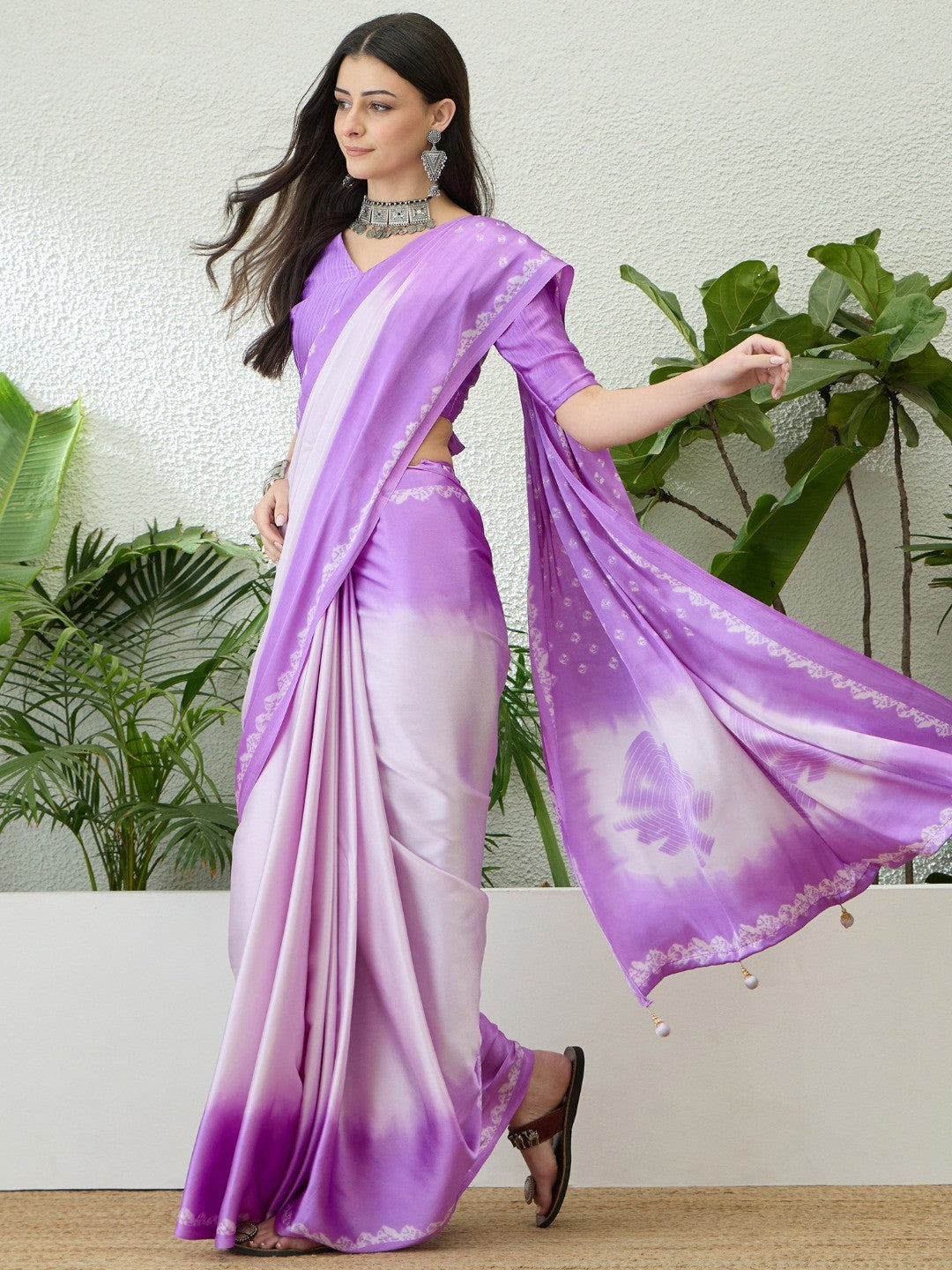 Classic Lavender Bandhani Printed Satin Ombre Saree With A Beautifully Finished Tassel Pallu - Image 7