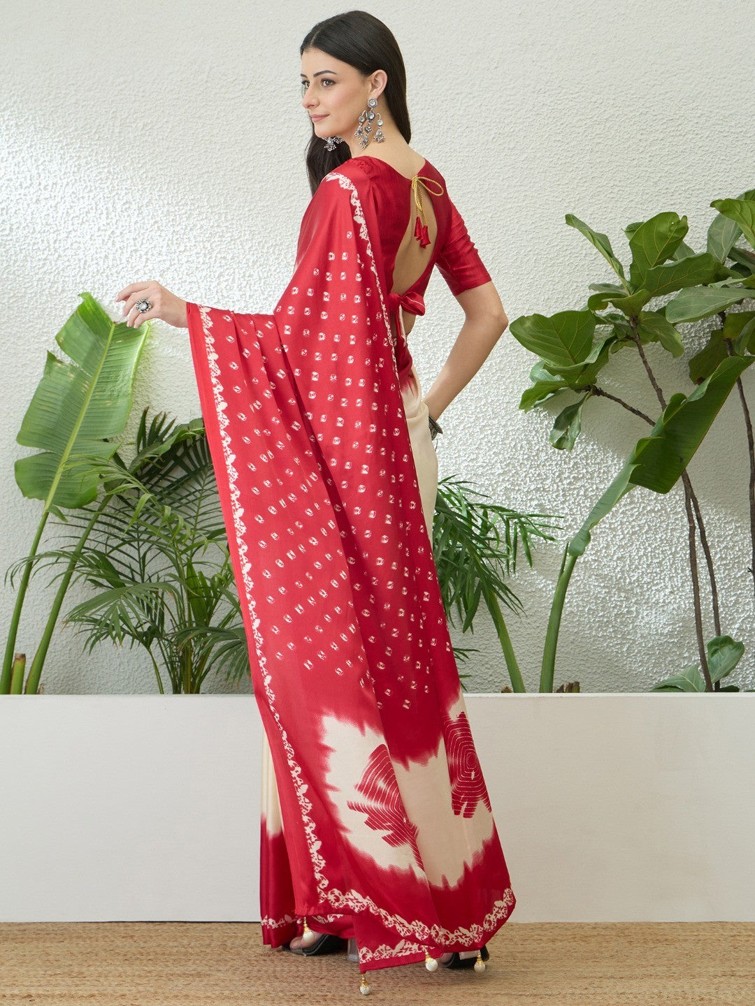 Classic Red Bandhani Printed Satin Ombre Saree With A Beautifully Finished Tassel Pallu - Image 4