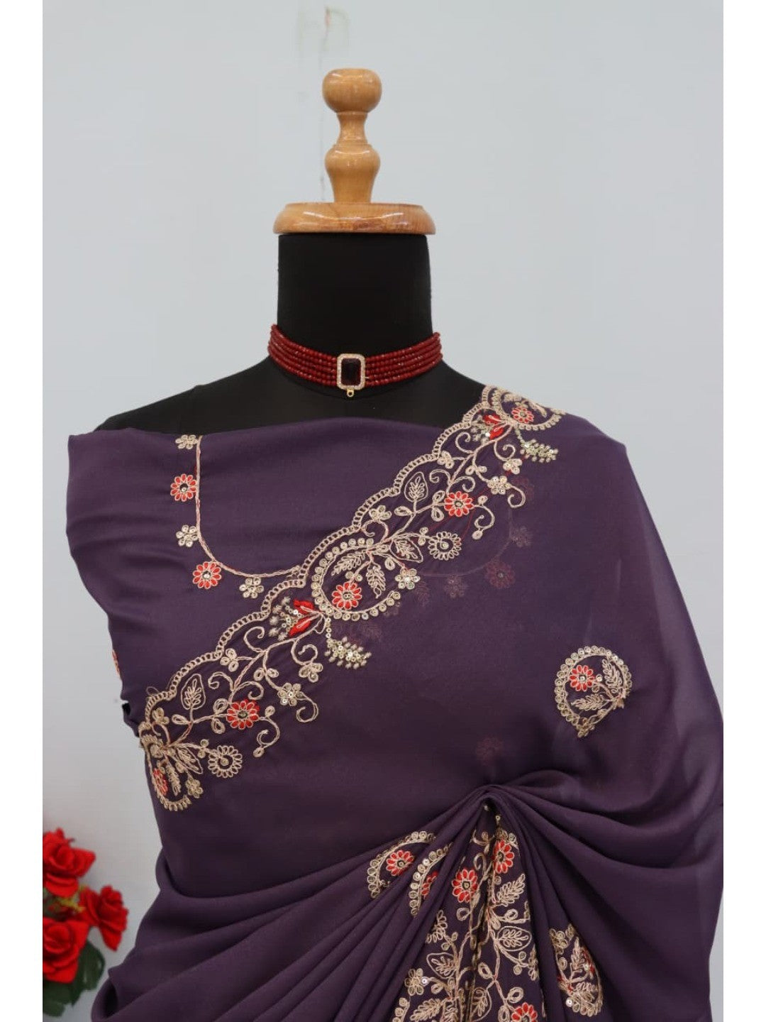 Elegant Purple Floral Cording Embroidered Georgette Saree Highlighted With Shimmering Sequins - Image 4