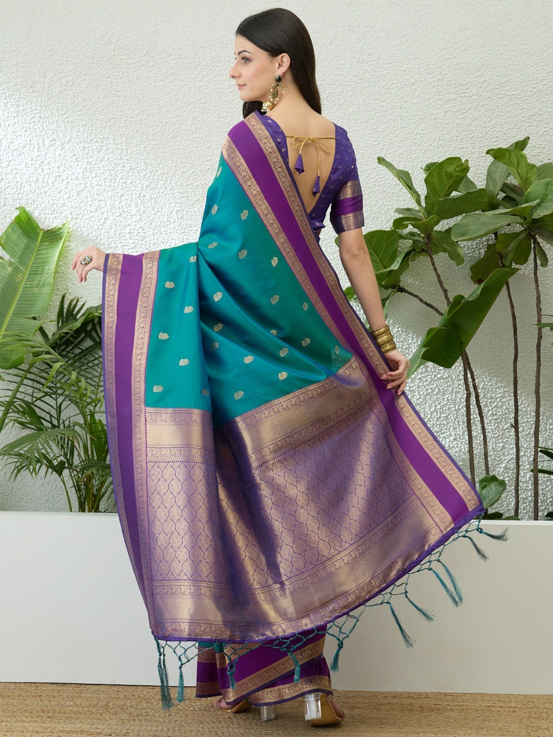 Traditional Teal Floral Zari Weaving Banarasi Silk Saree With Statement Tassel Pallu - Image 3