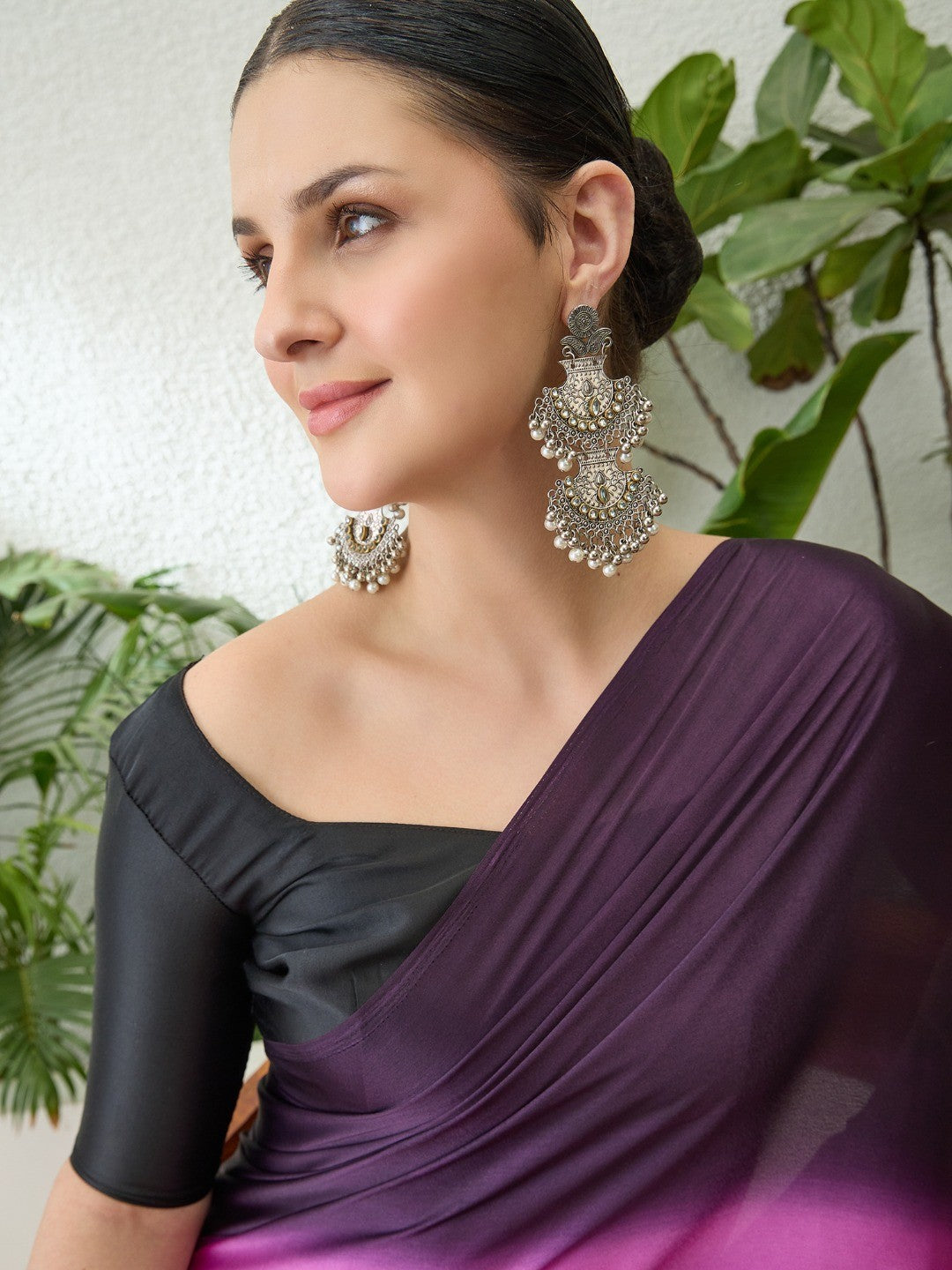 Luxurious Multicolor Ombre Satin Saree With Luxurious Smooth Shaded Finish - Image 2