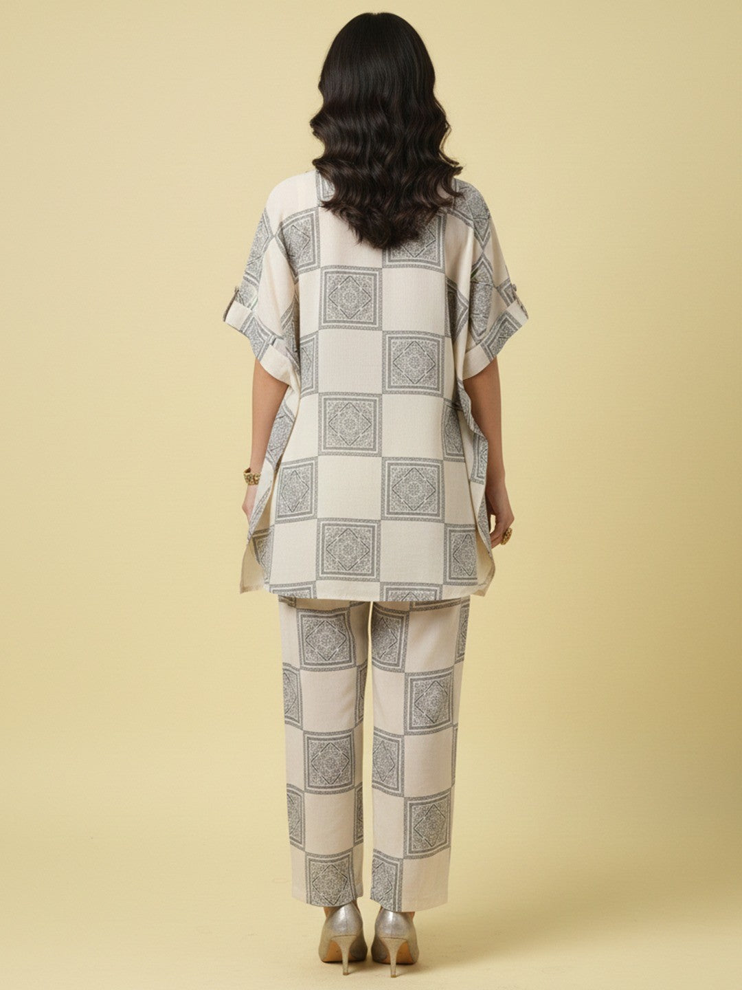 Offwhite Pure Cotton Top Bottom Set with Block Print Design - Image 2