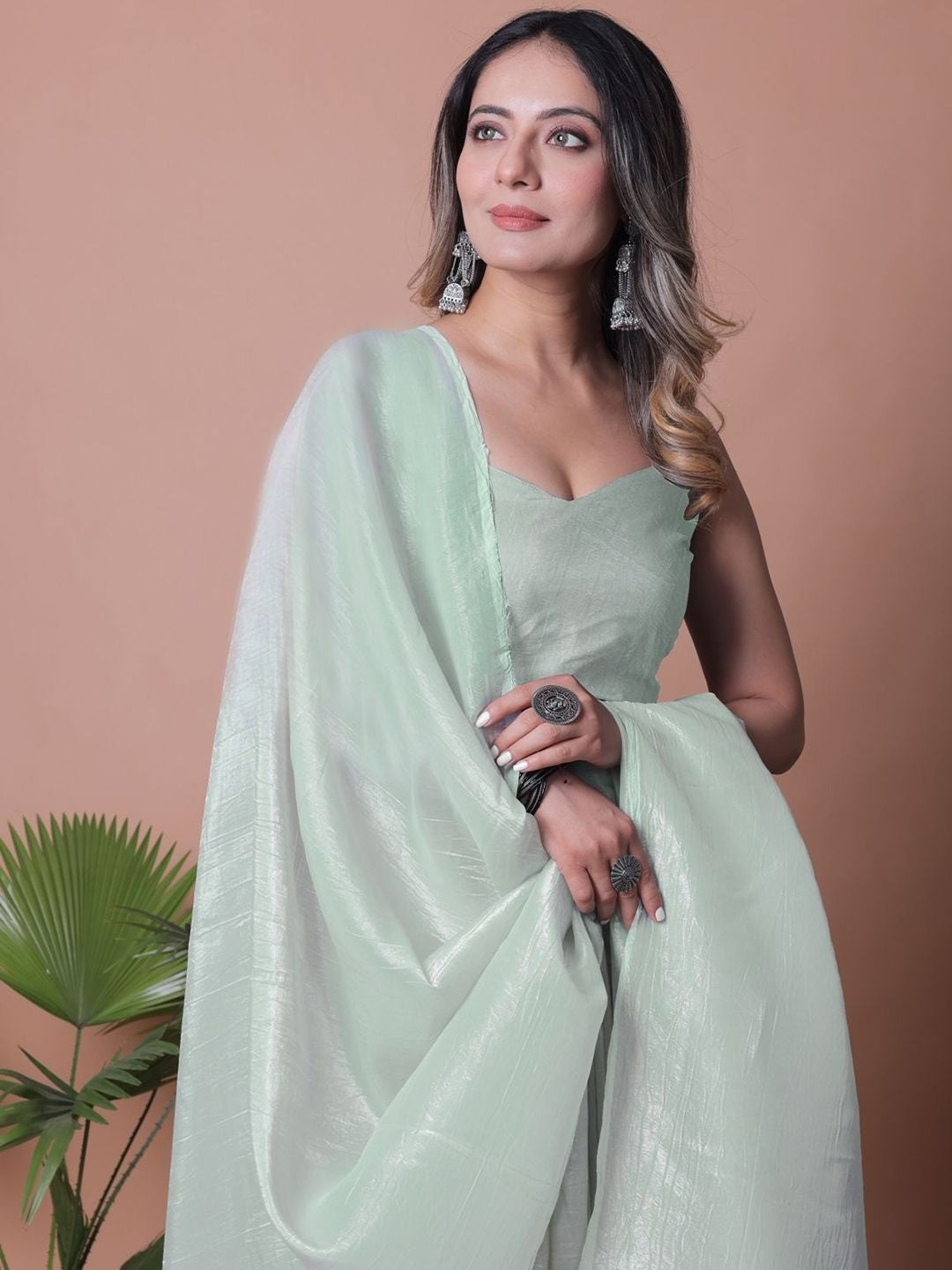 Mint Green Solid Chiffon Saree Perfect for Parties & Festive Occasions - Image 2
