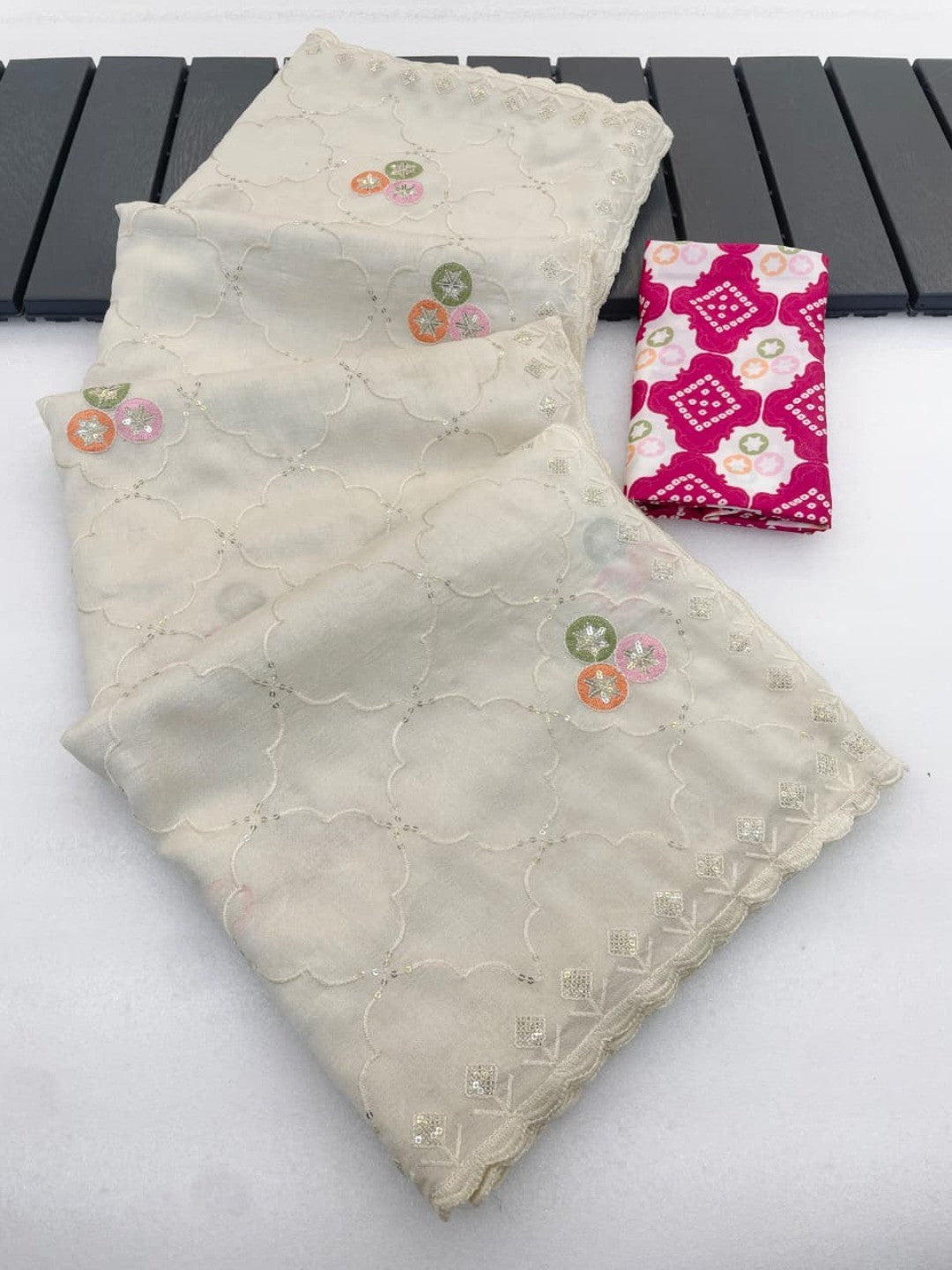 Designer Offwhite Vichitra Silk Saree with Fine Embroidery and Luxurious Draping Finish - Image 4
