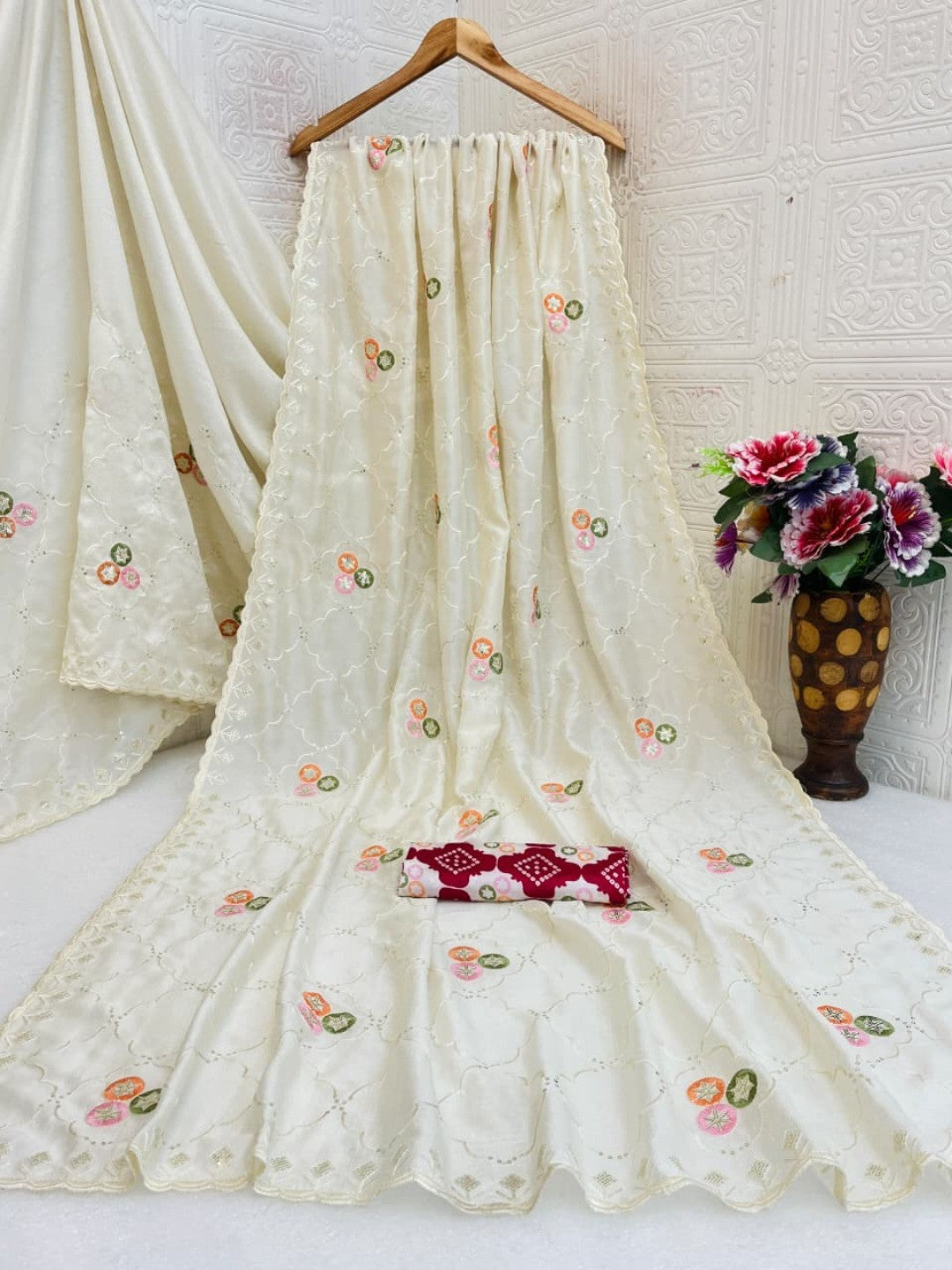 Designer Offwhite Vichitra Silk Saree with Fine Embroidery and Luxurious Draping Finish - Image 5
