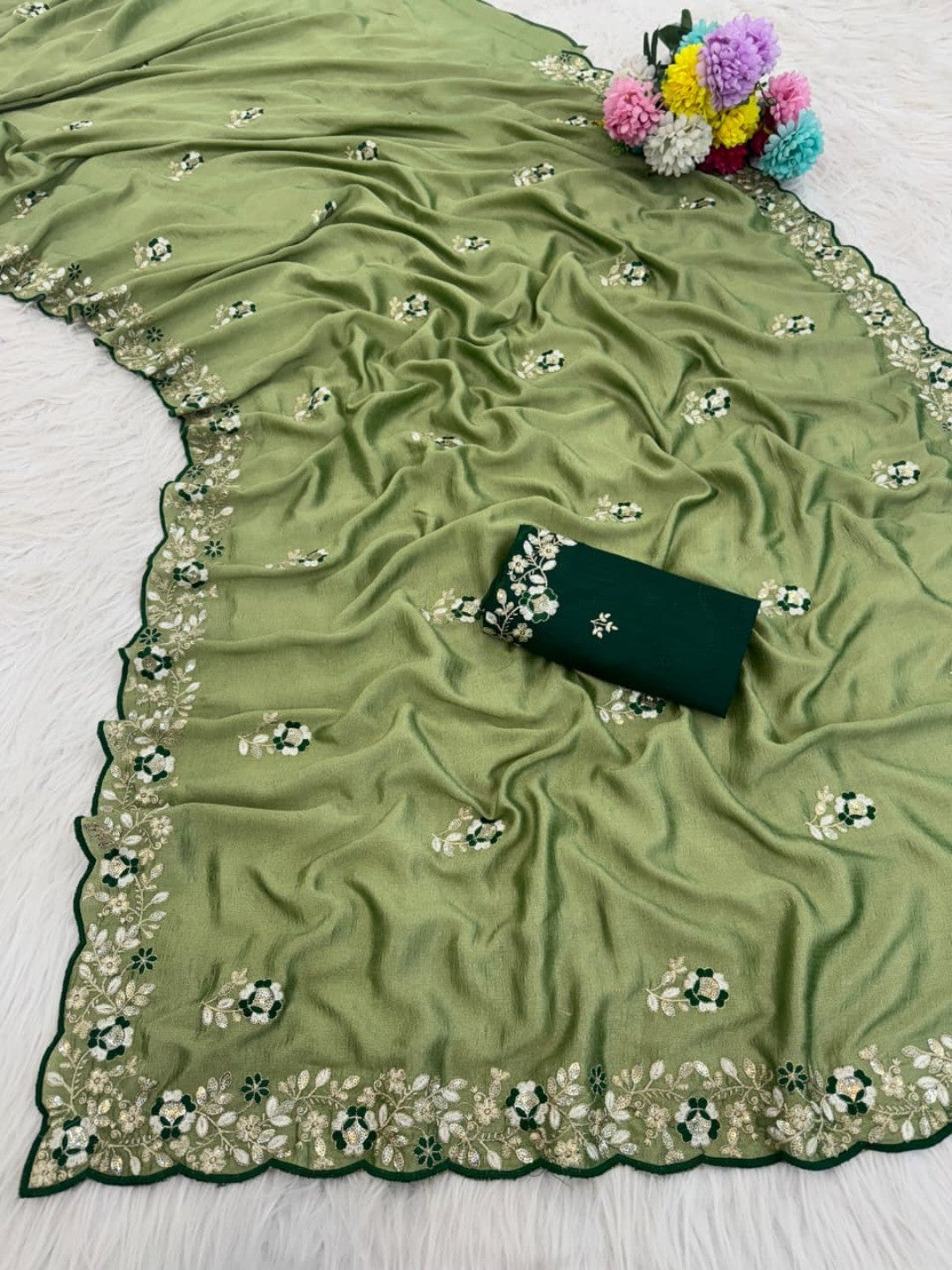 Designer Green Vichitra Silk Saree with Artistic Embroidered Border for Timeless Ethnic Elegance - Image 6