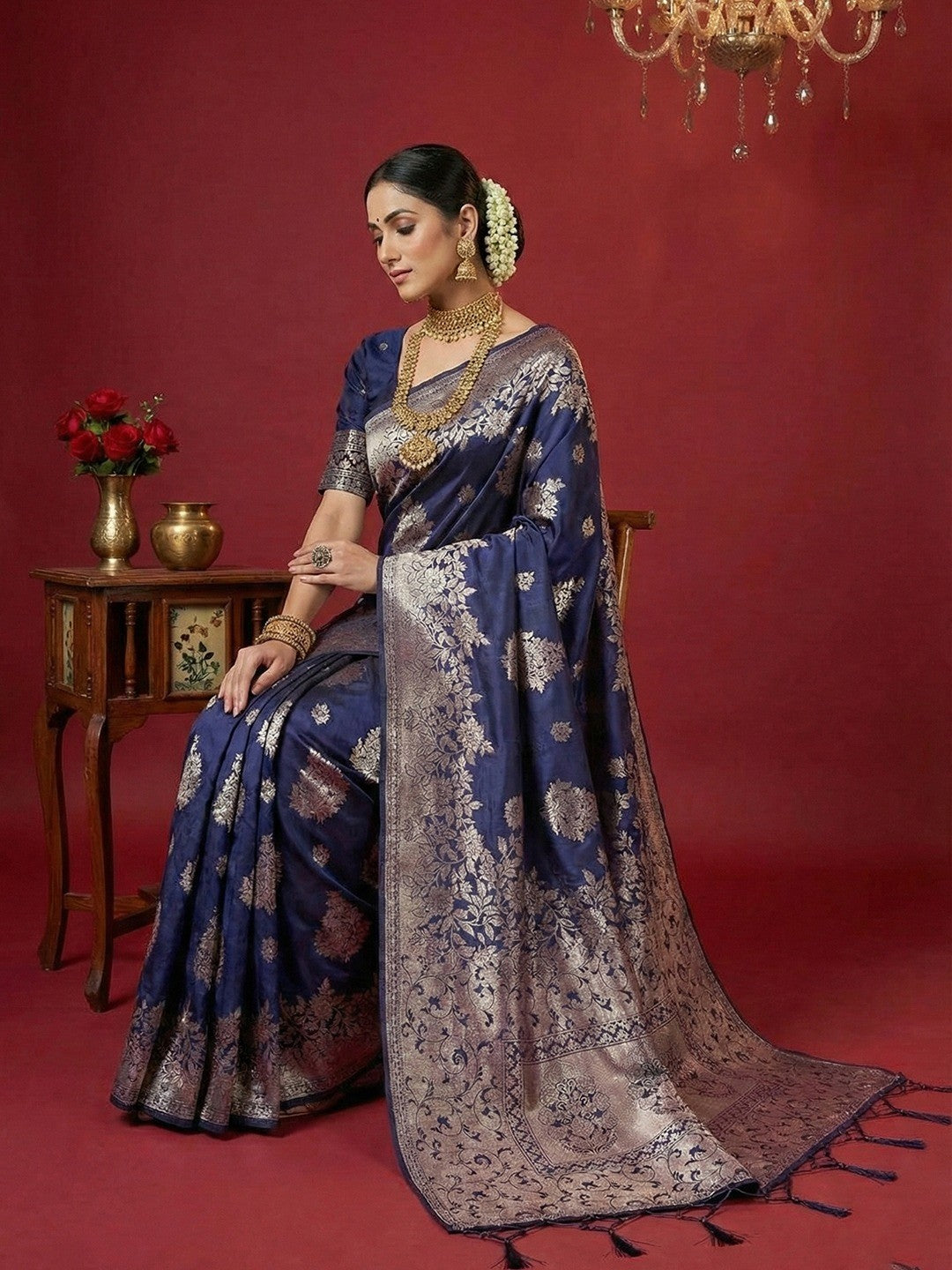 Luxurious Navy Blue Floral Weaving Banarasi Silk Saree with Heritage Zari Detailing & Tassel Pallu - Image 3