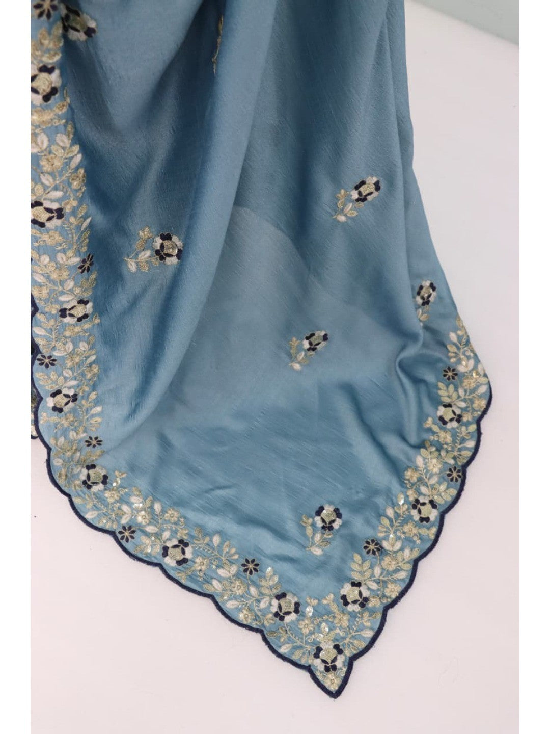 Designer Sky Blue Vichitra Silk Saree with Artistic Embroidered Border for Timeless Ethnic Elegance - Image 5