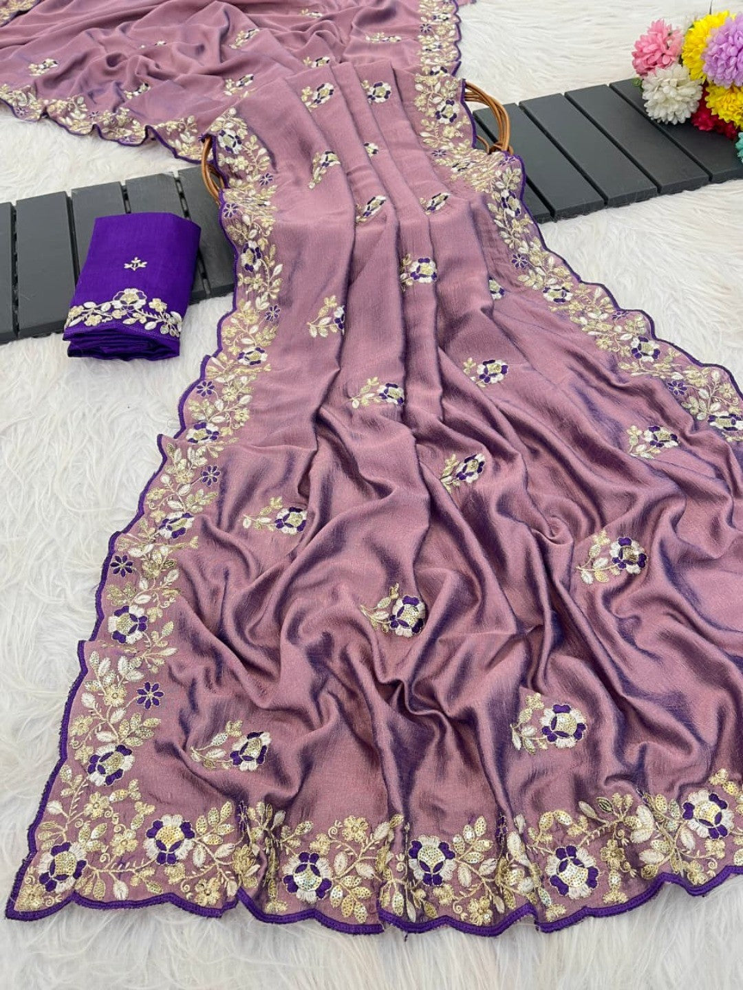 Designer Mauve Vichitra Silk Saree with Artistic Embroidered Border for Timeless Ethnic Elegance - Image 5