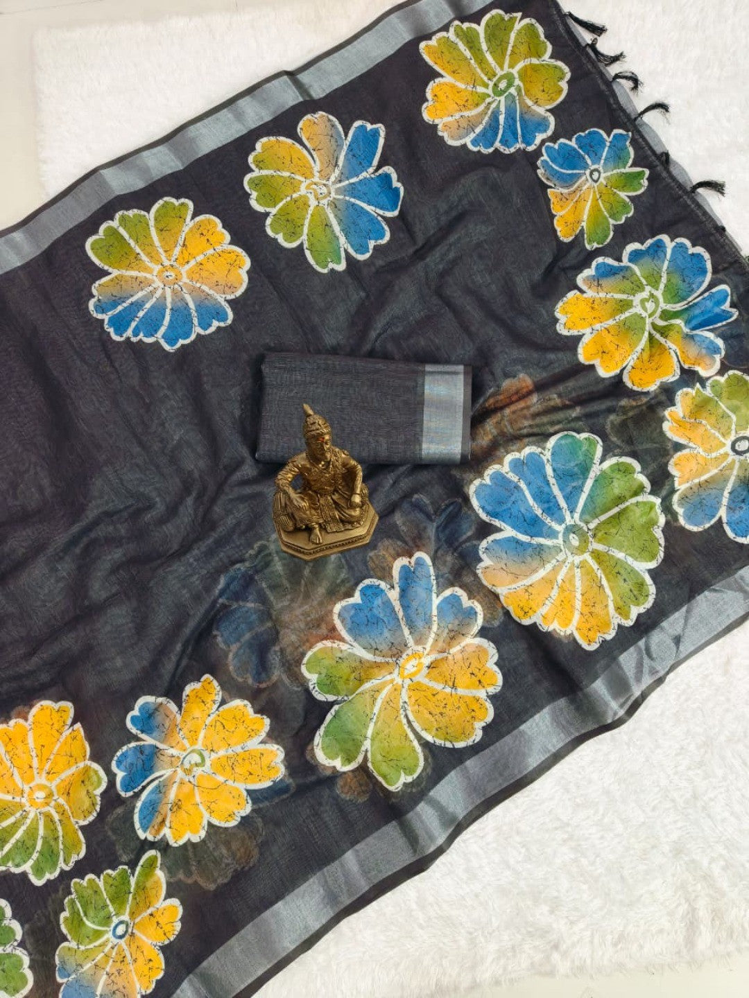 Elegant Black Linen Saree with Floral Batik Print and Silver Border - Image 3
