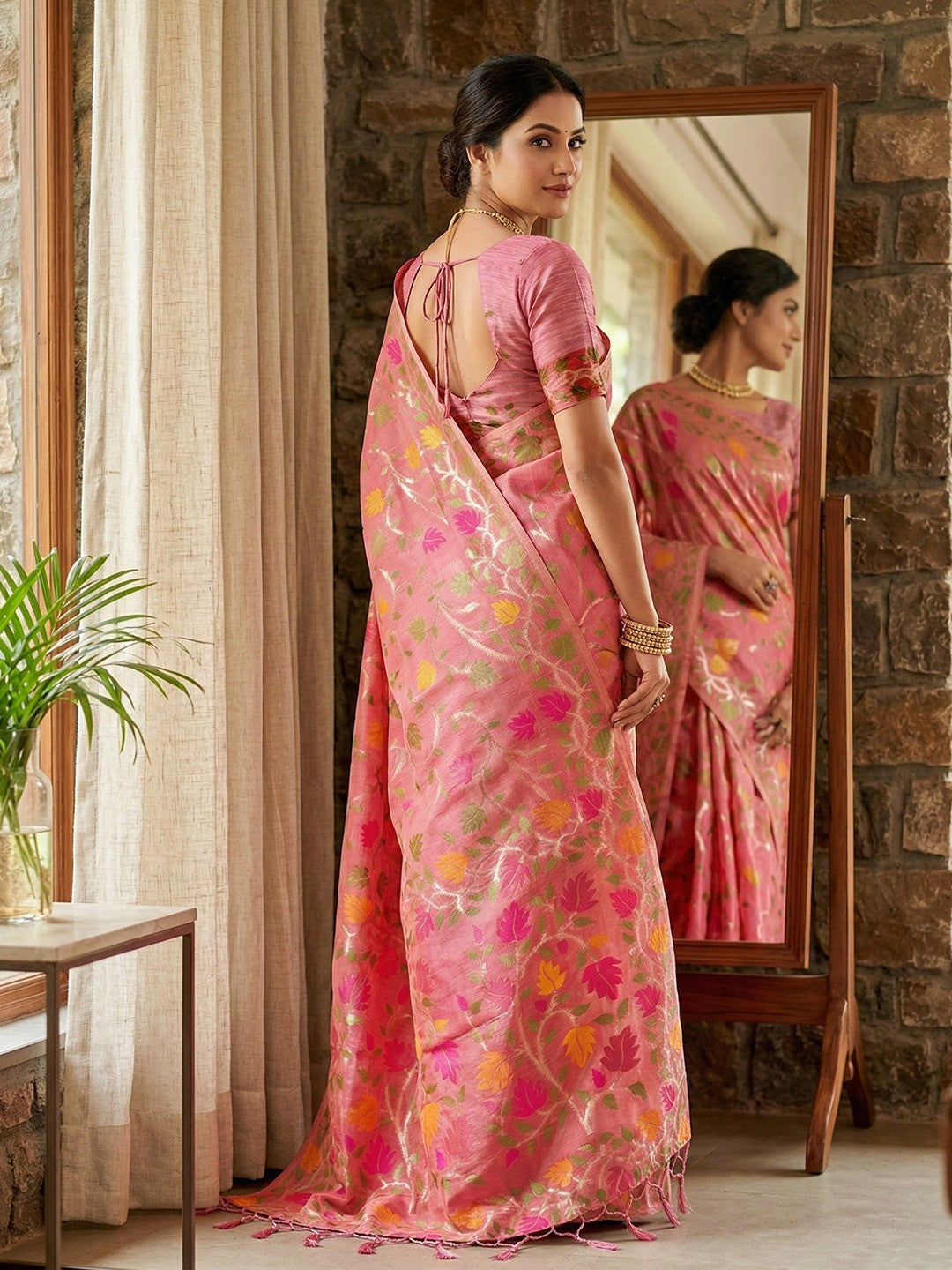 Stylish Pink Floral Weaving Linen Saree Featuring Designer Tassel Pallu - Image 2