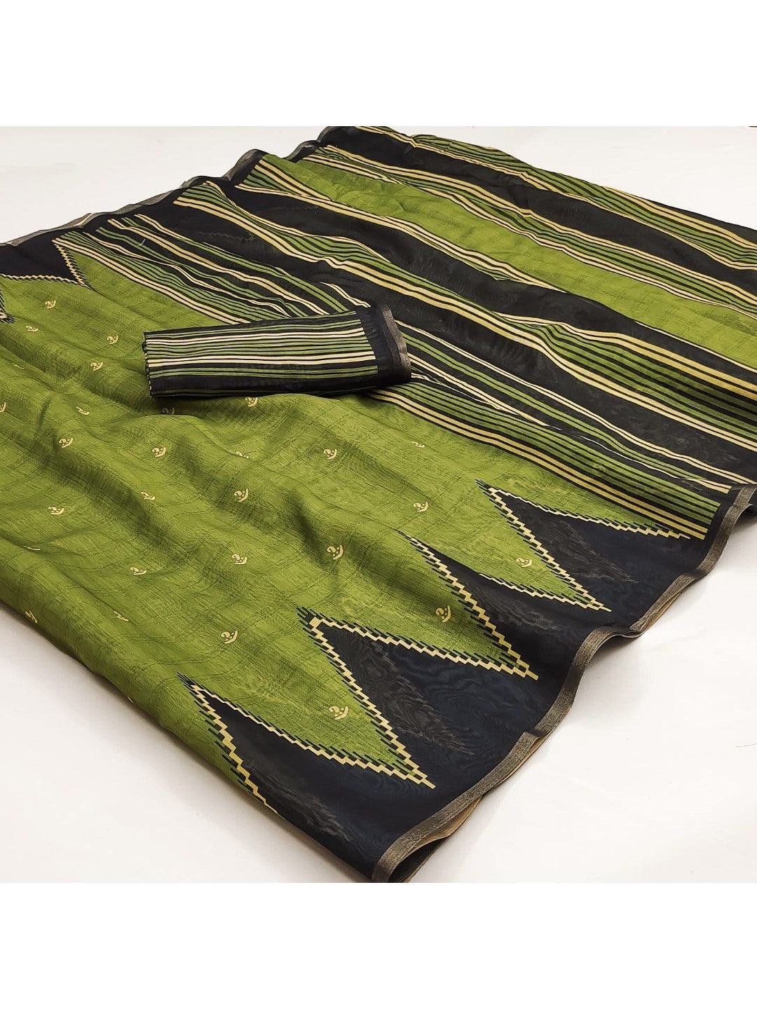 Luxury Green Zig Zag & Striped Printed Chanderi Silk Saree With Weaving Border - Image 6