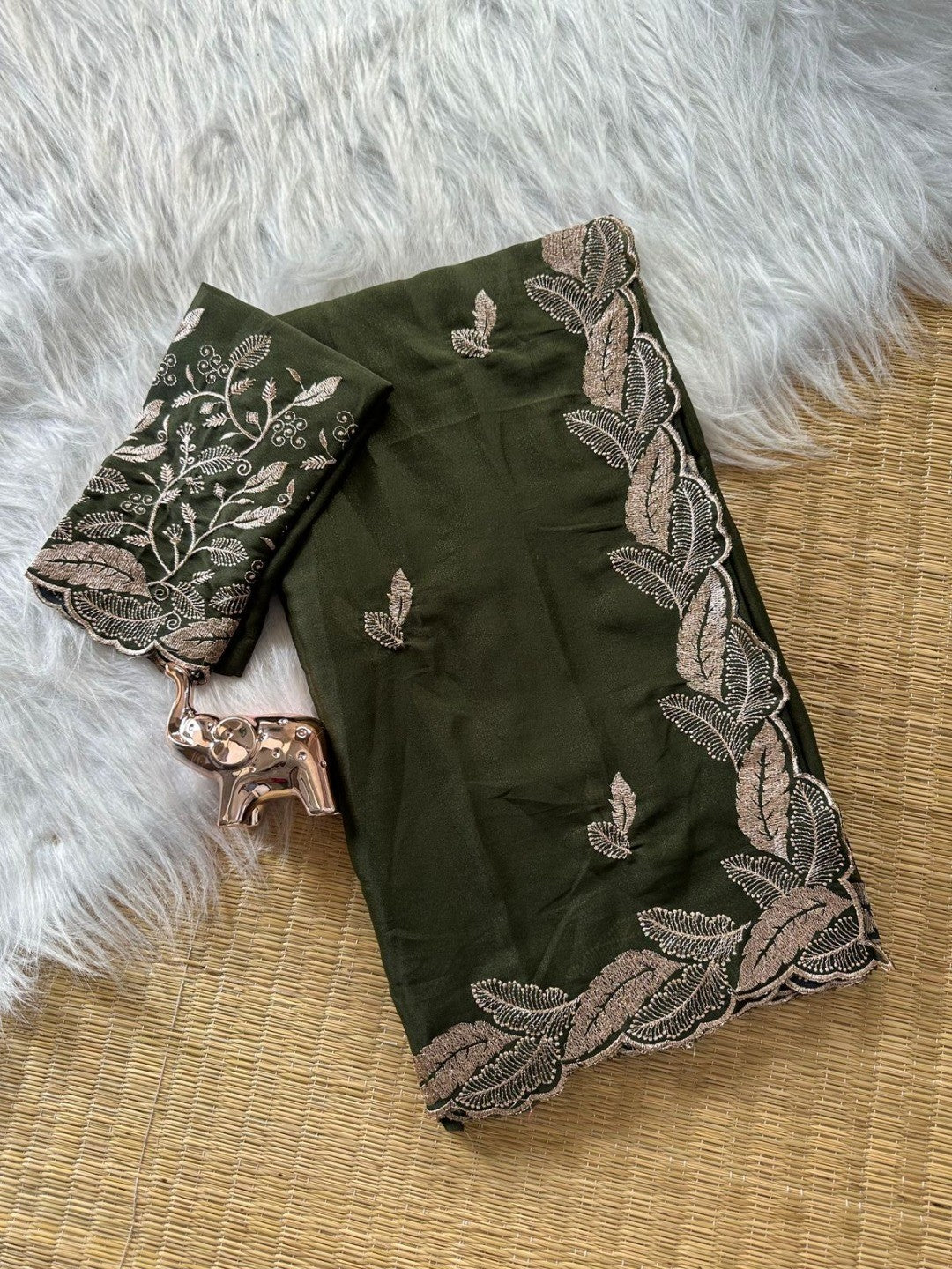 Stunning Green Leaf Pattern Zari Embroidery Shimmer Saree With Luxurious Sparkling Texture - Image 5
