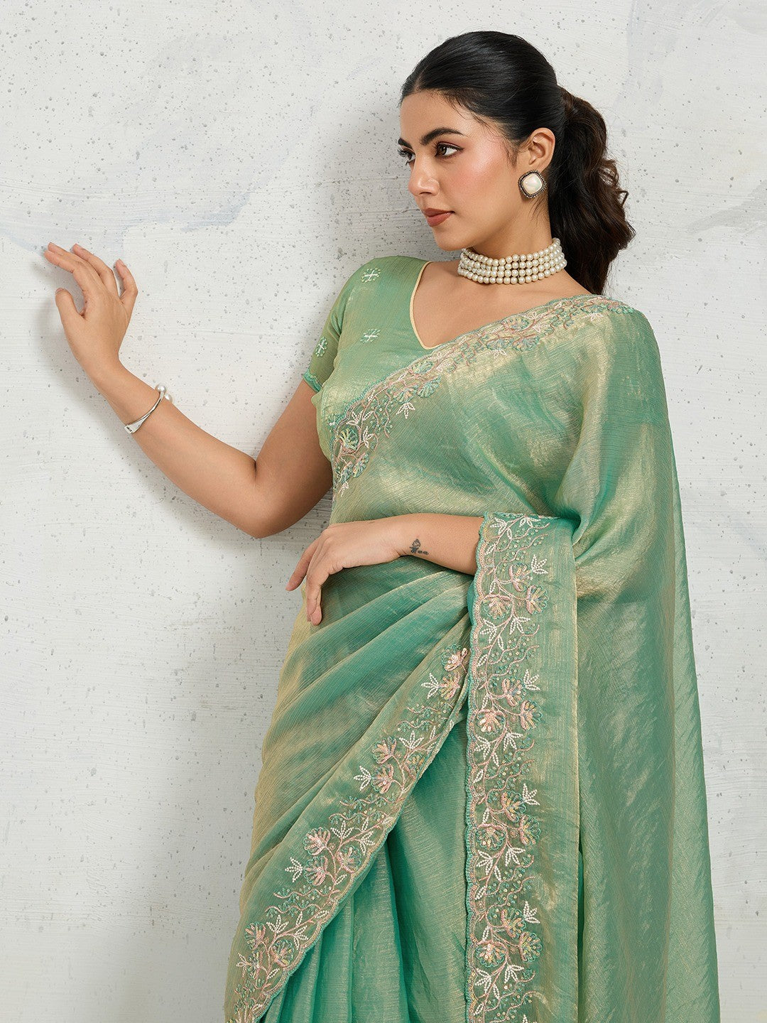Elegant Sea Green Floral Thread & Zari Embroidered Chiffon Velvet Saree With Shimmering Sequins - Image 2