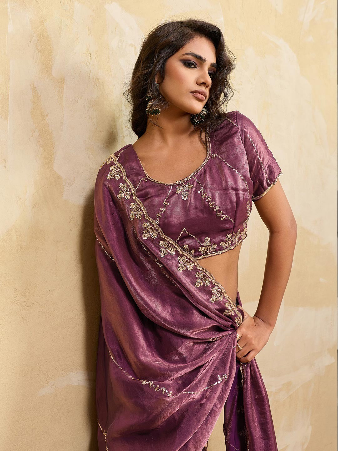 Elegant Mauve Sequins Embroidered Velvet Satin Saree Adorned With Beads & Cutdana Work - Image 5