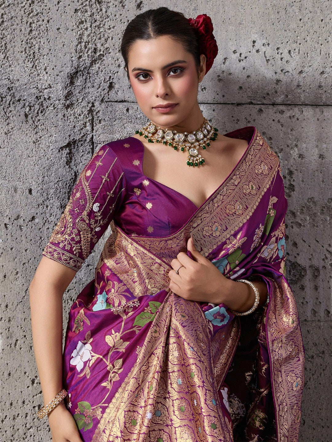 Wine Floral Weaving Banarasi Silk Saree With Fine Piping & Classy Tassels On The Corners - Image 4