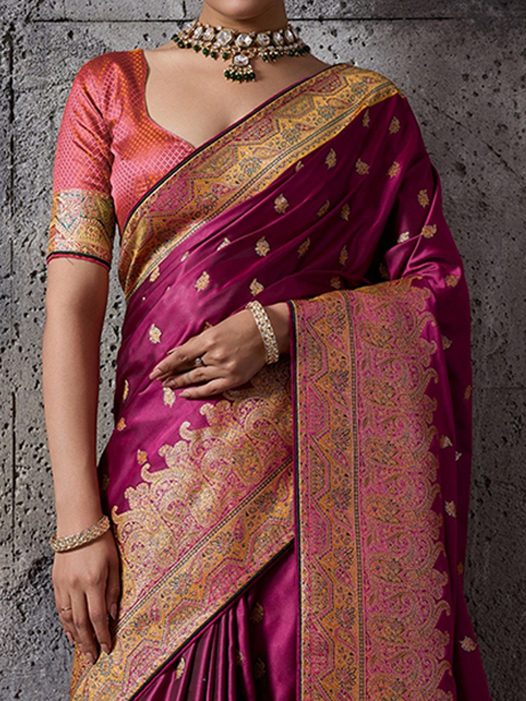 Traditional Magenta Floral & Paisley Meenakari Woven Satin Silk Blend Saree With Tassel Pallu - Image 4