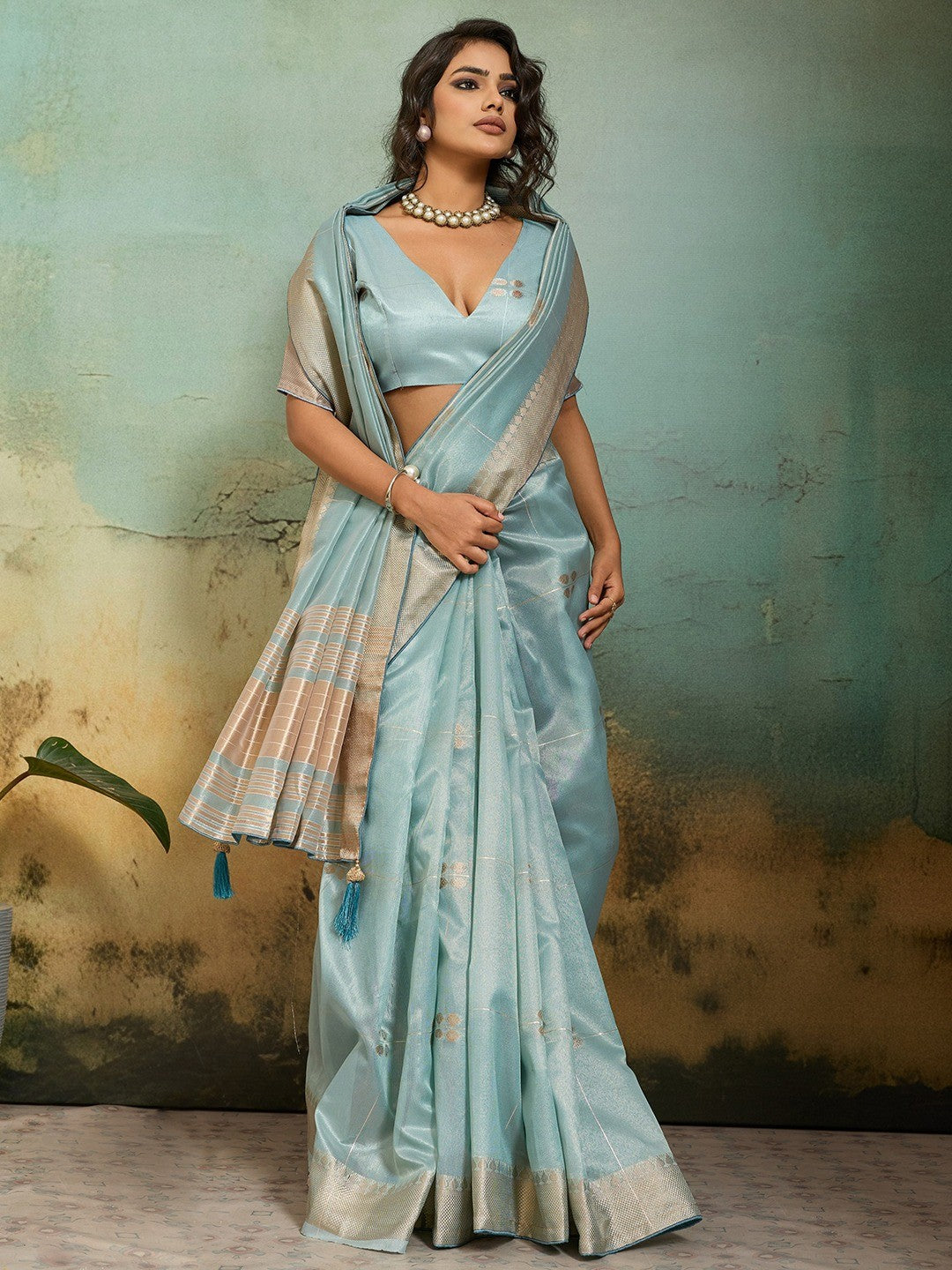 Elegant Sky Blue Zari Butti Weaving Tissue Linen Saree With Traditional Chit Pallu - Image 4