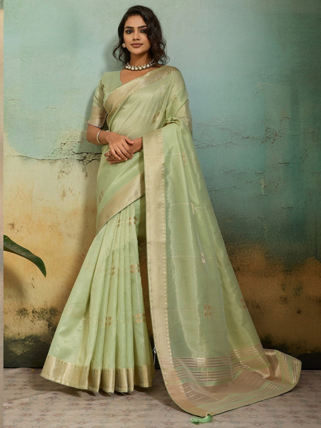 Elegant Green Zari Butti Weaving Tissue Linen Saree With Traditional Chit Pallu - Image 1