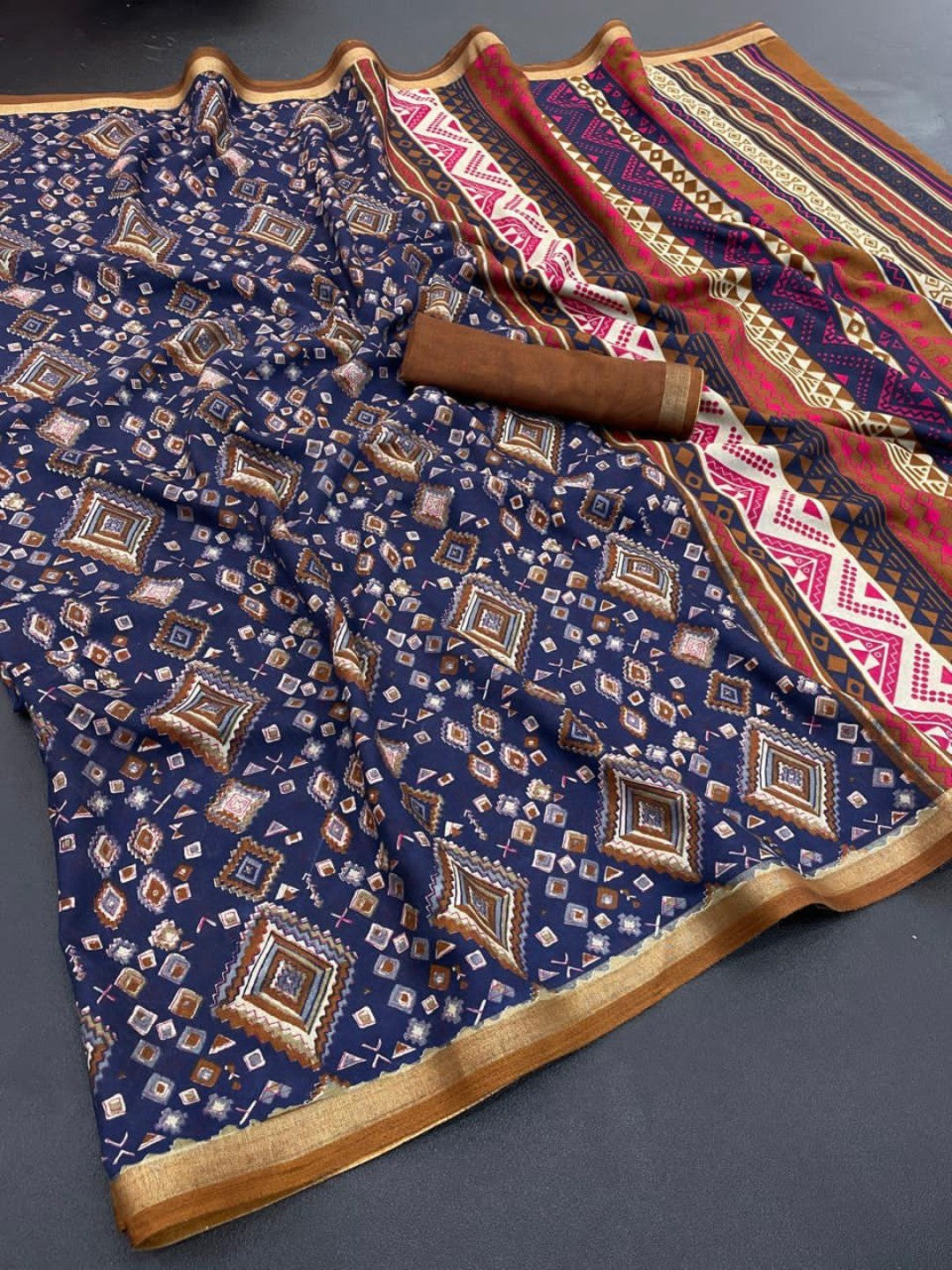 Traditional Navy Blue Chanderi Silk Saree with Detailed Geometric Print Pattern - Image 2