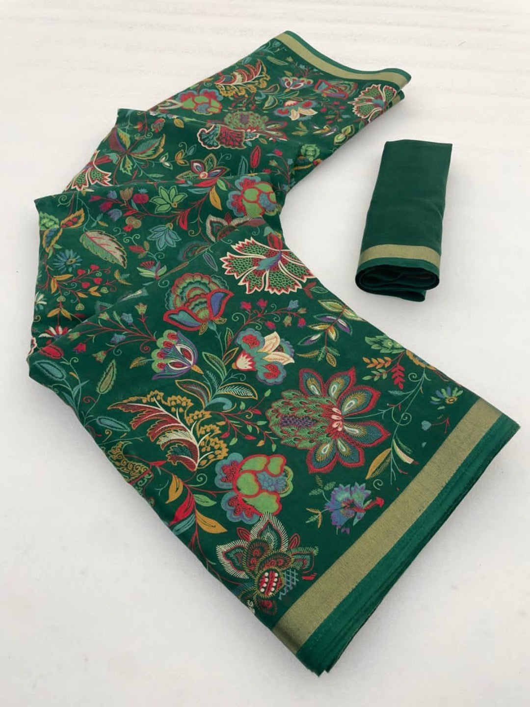 Ethnic Green Chanderi Silk Saree with Detailed Floral Pattern - Image 3