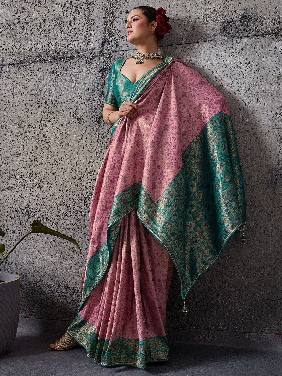 Elegant Pink Kanjivaram Silk Saree with Meenakari Weave & Rama Green Border - Image 4