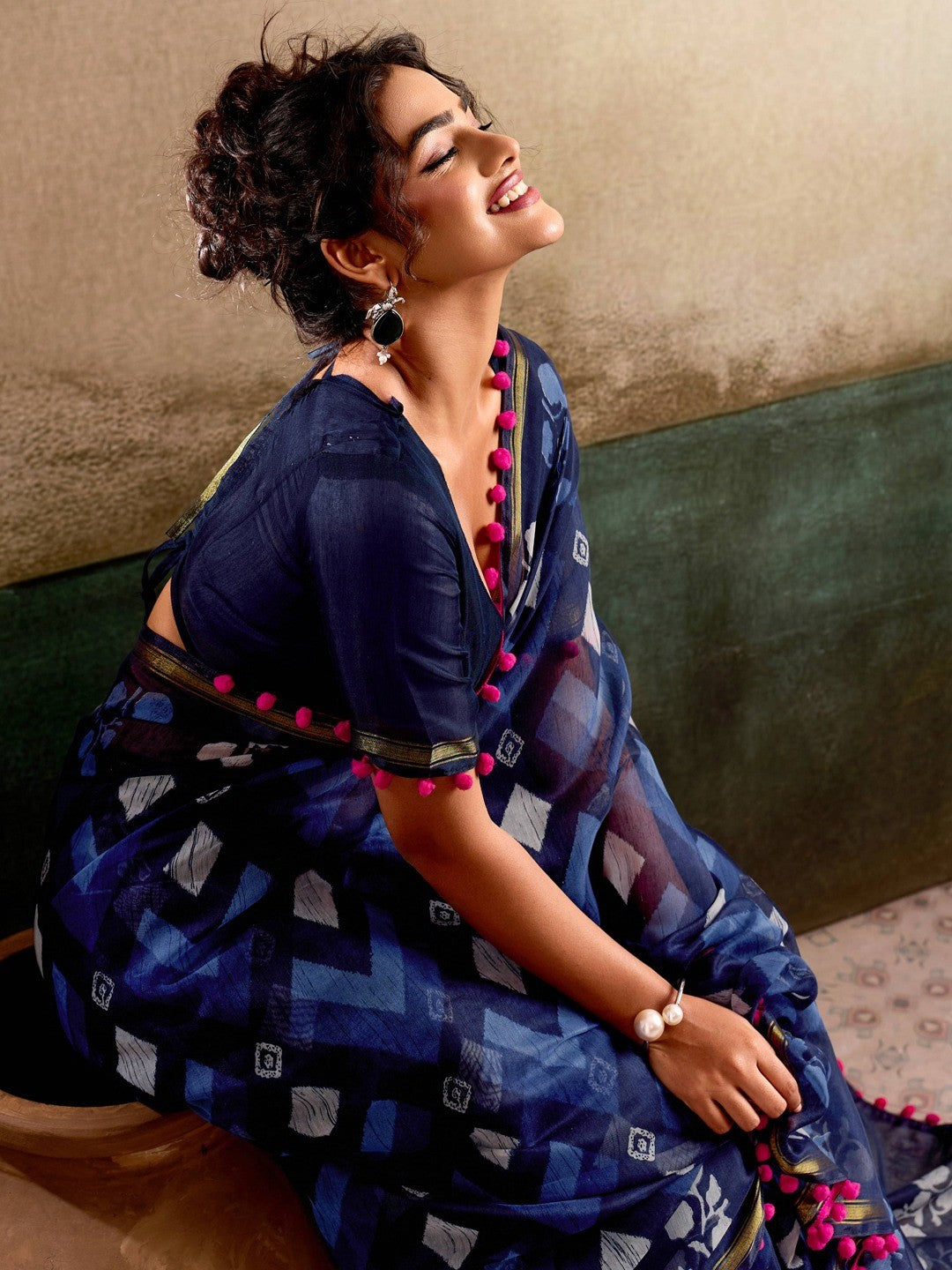 Elegant Blue Floral Printed Mulmul Cotton Saree With Soft Lightweight Drape - Image 4
