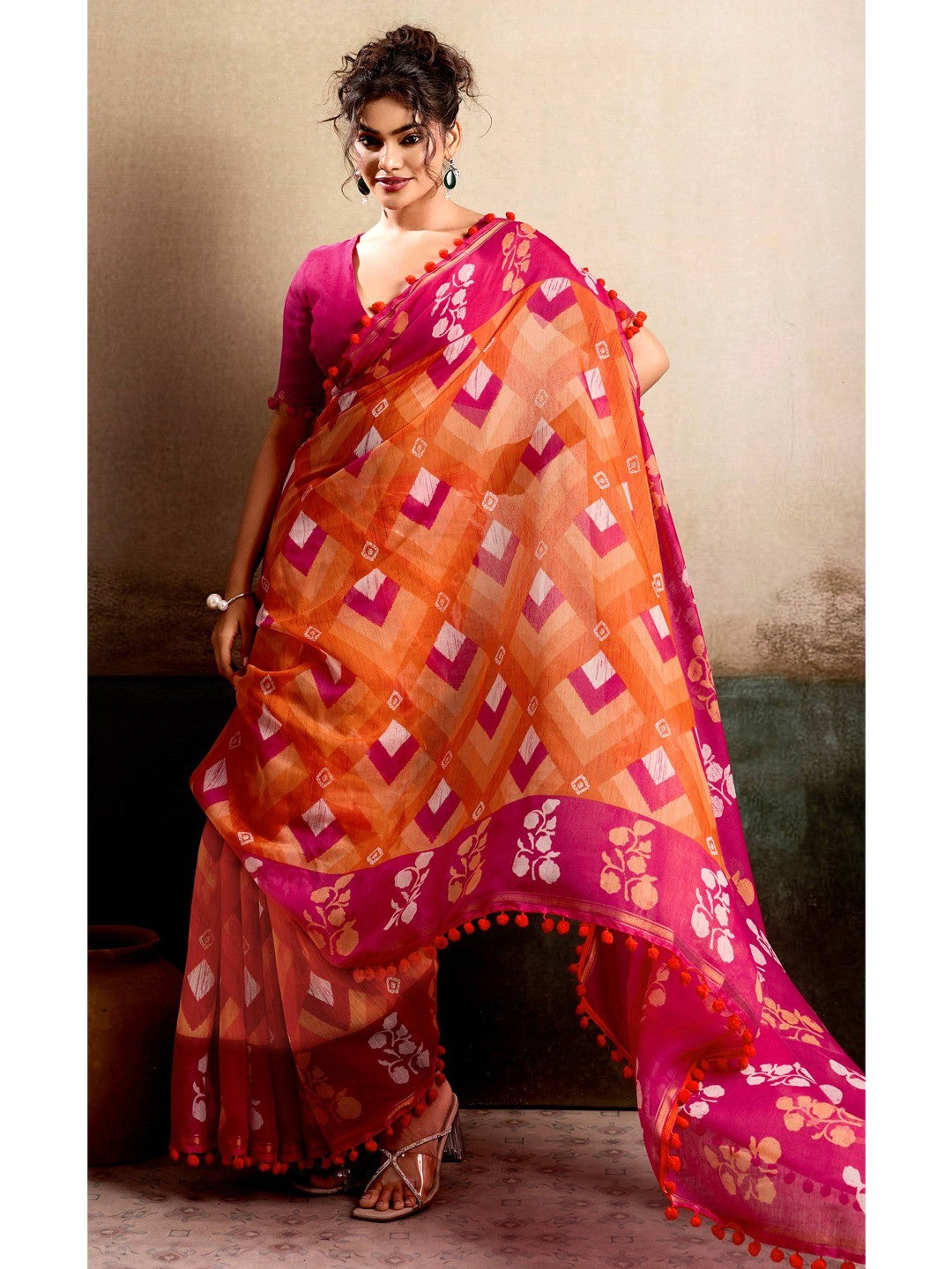 Elegant Orange & Rani Pink Floral Printed Mulmul Cotton Saree With Soft Lightweight Drape - Image 3