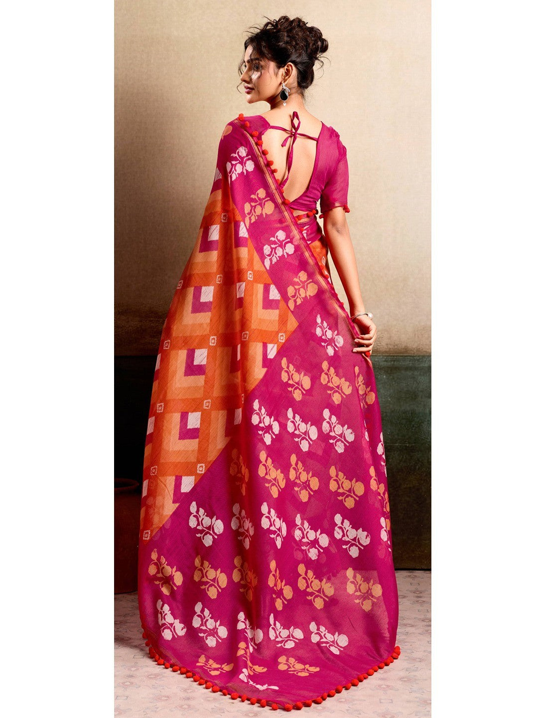 Elegant Orange & Rani Pink Floral Printed Mulmul Cotton Saree With Soft Lightweight Drape - Image 2