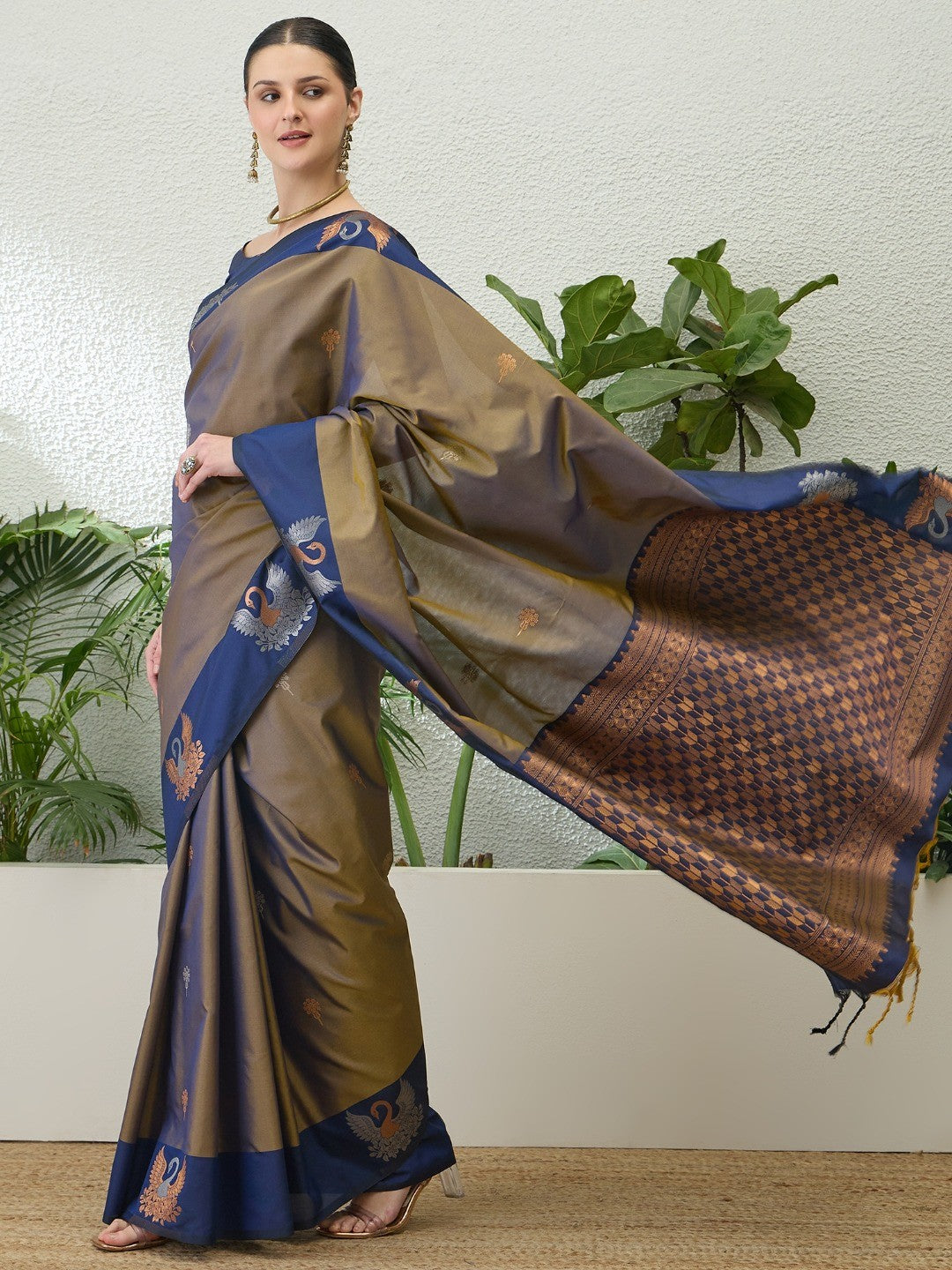 Bronze Gold Handloom Silk Saree with Intricate Peacock Motif Work - Image 4