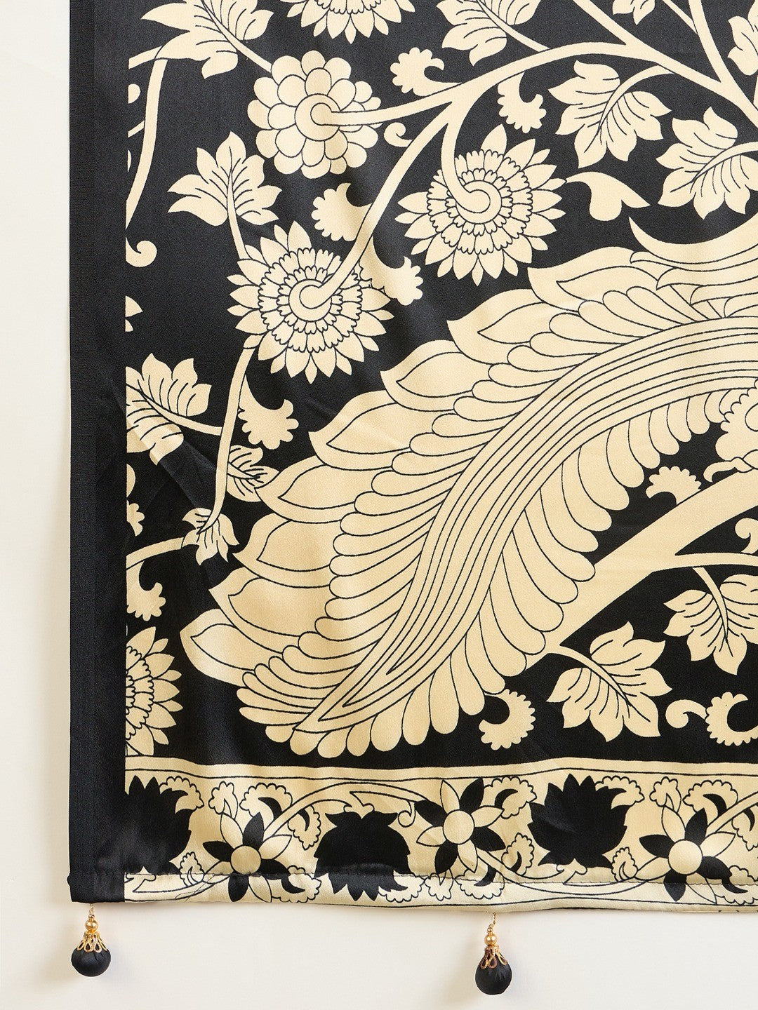 Ethnic Black Satin Saree with Detailed Kalamkari Printed Design - Image 4