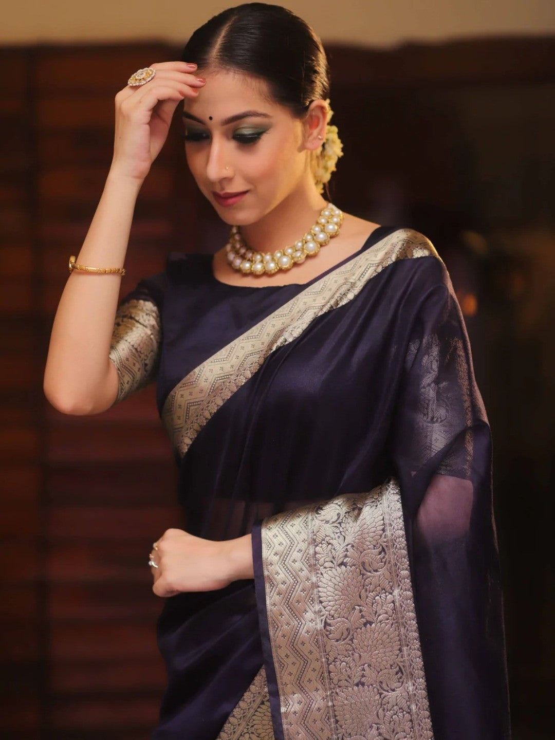 Classic Blue Solid Organza Saree Featuring Floral Golden Zari Weaving Border - Image 2