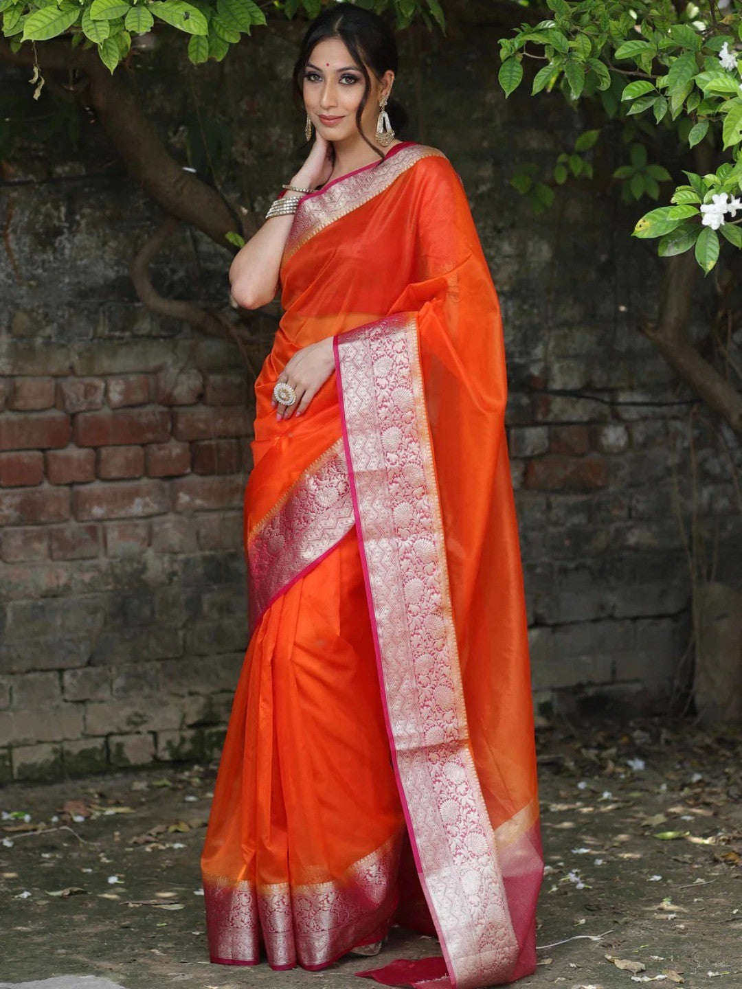 Classic Orange Solid Organza Saree Featuring Floral Golden Zari Weaving Border - Image 5
