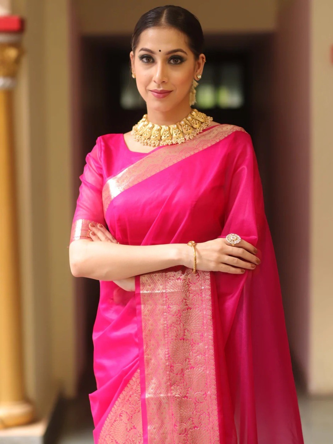 Classic Rani Pink Solid Organza Saree Featuring Floral Golden Zari Weaving Border - Image 5